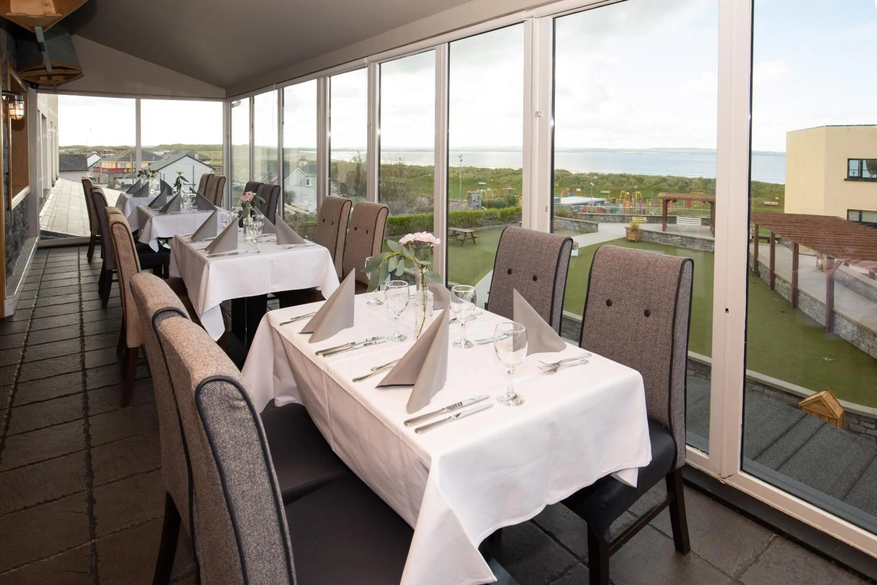 Restaurant/places to eat in Ocean Sands Hotel & Spa