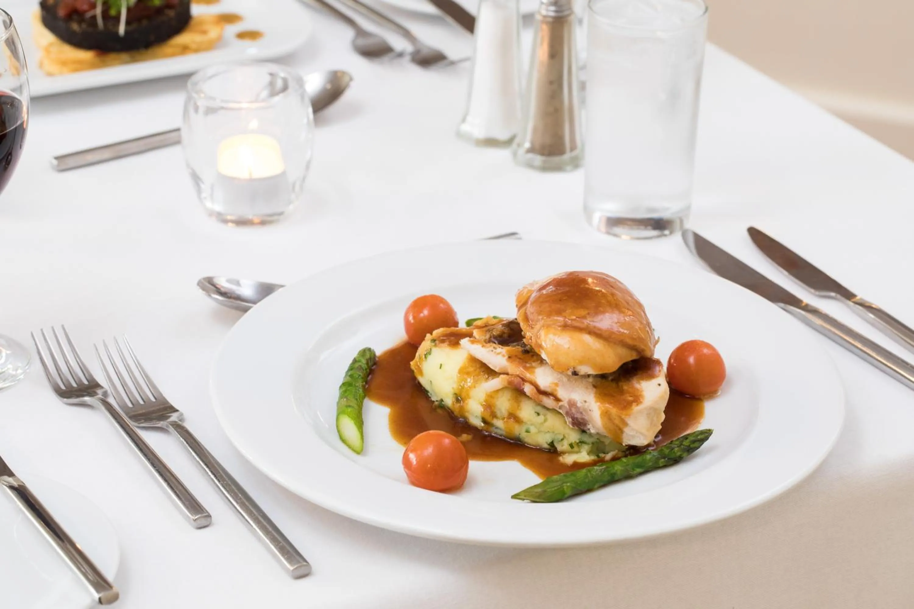 Restaurant/places to eat in Ocean Sands Hotel & Spa