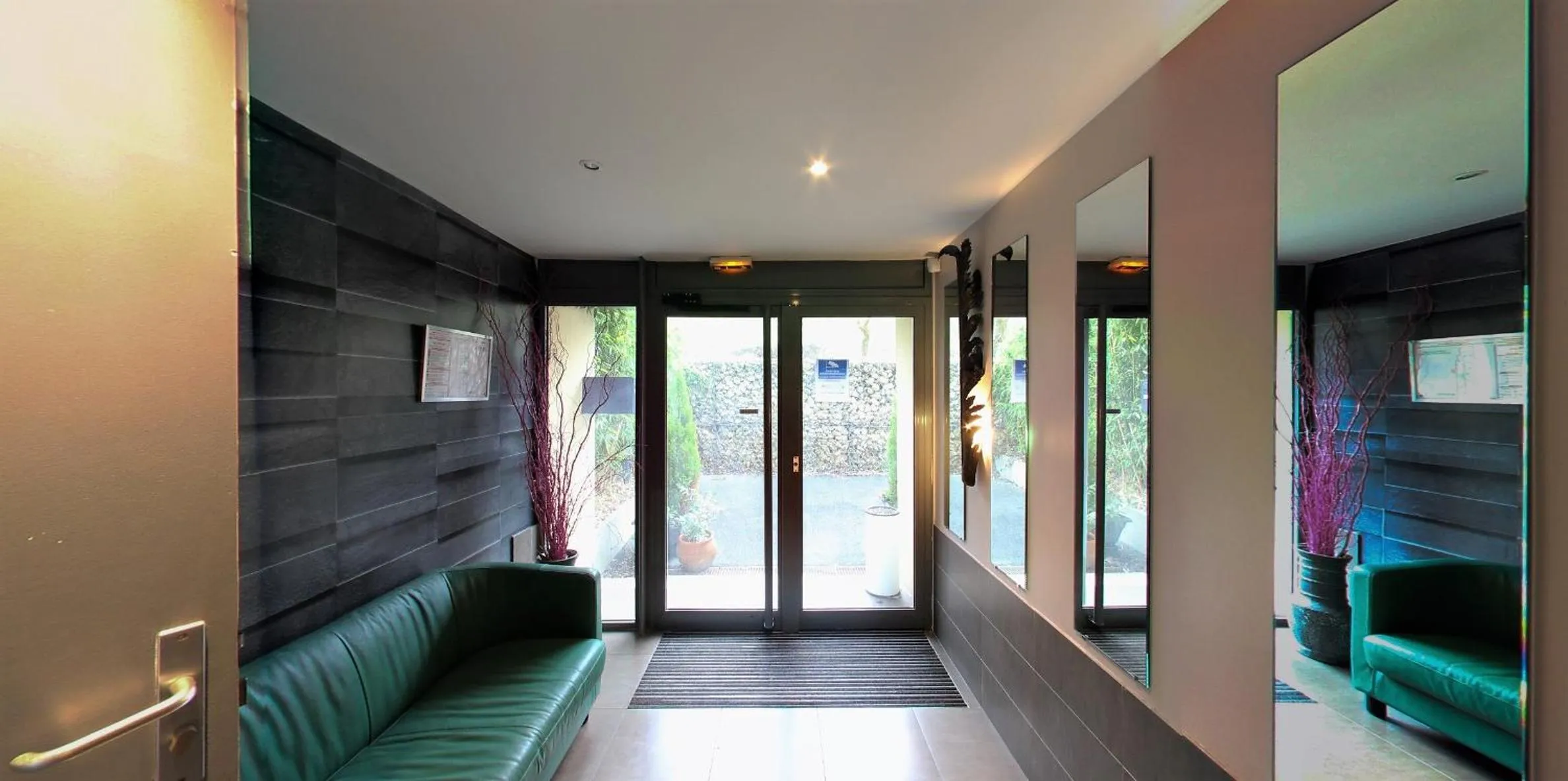 Property building in Résidence Carouge Appart Hôtel