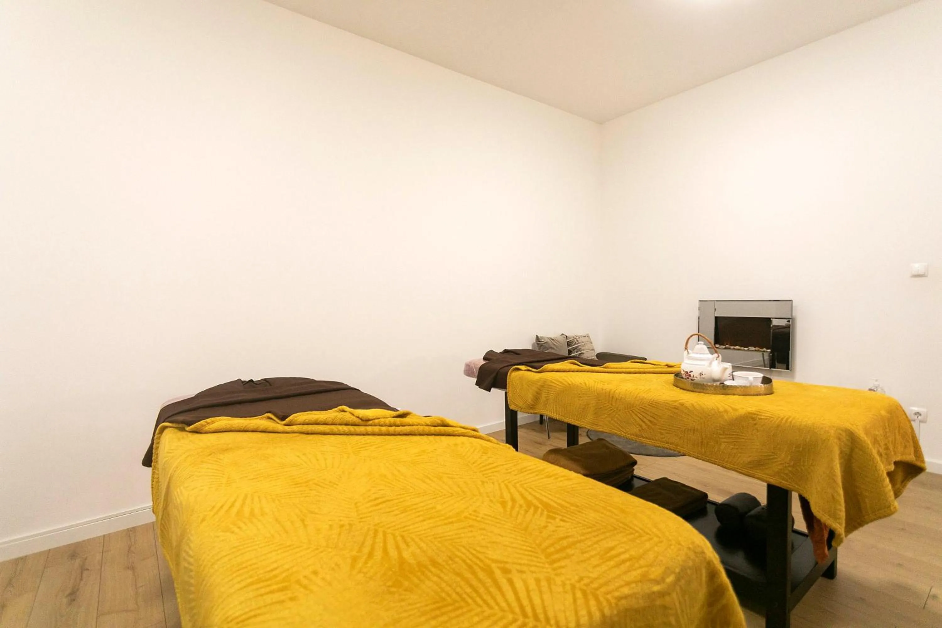 Massage, Bed in Antillia Hotel