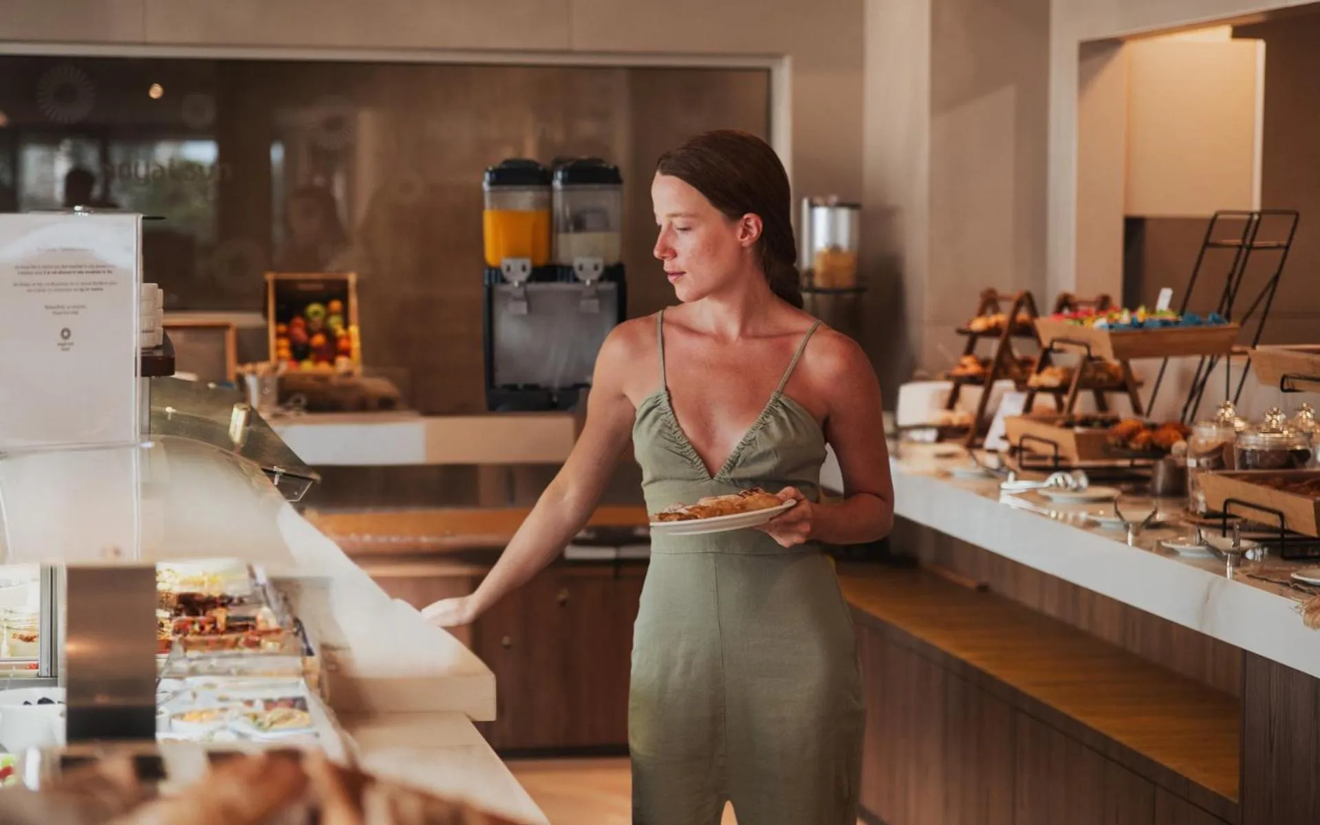 Breakfast in Royal Sun