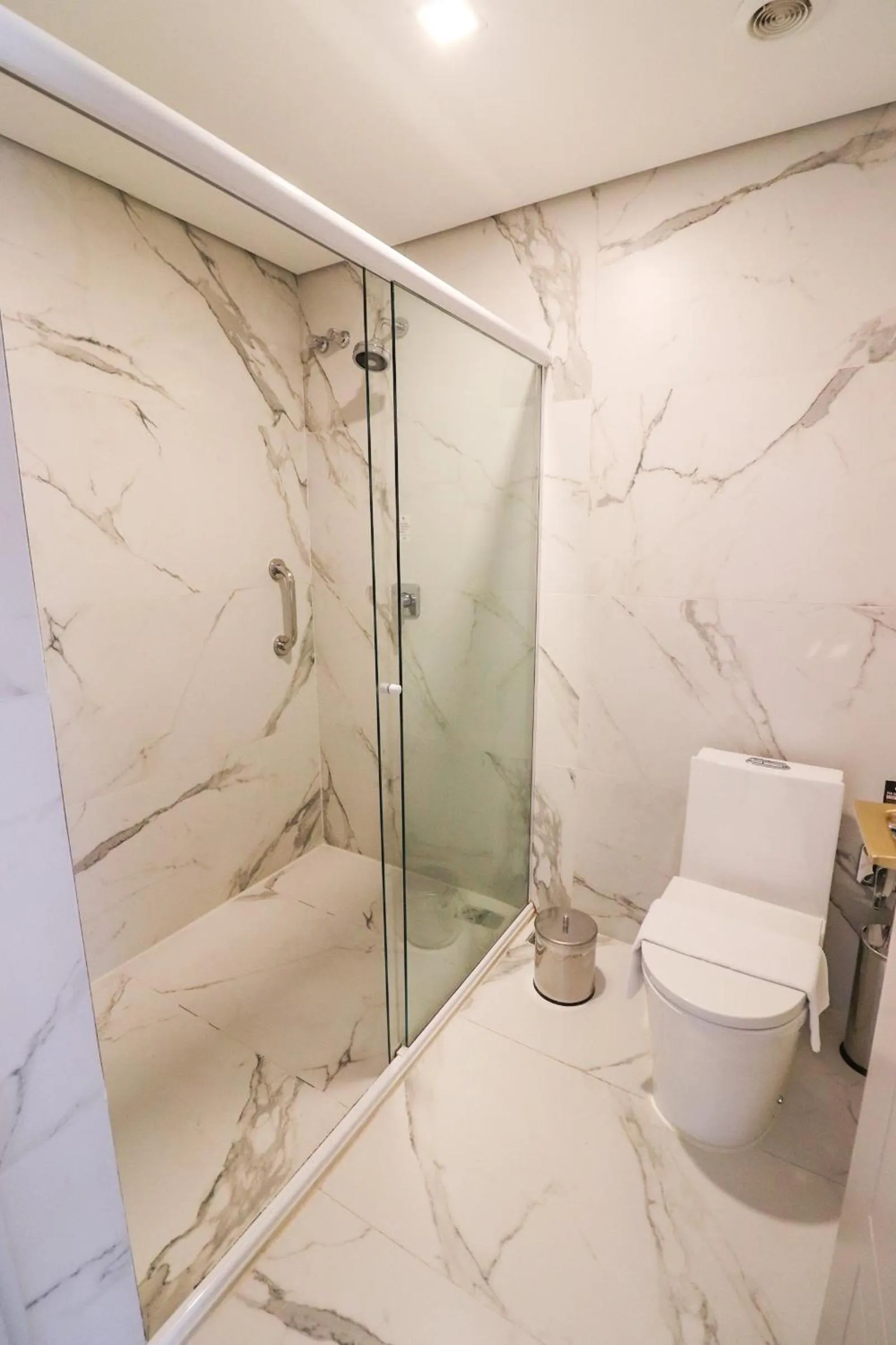 Shower in Daara Transamerica Collection Gramado