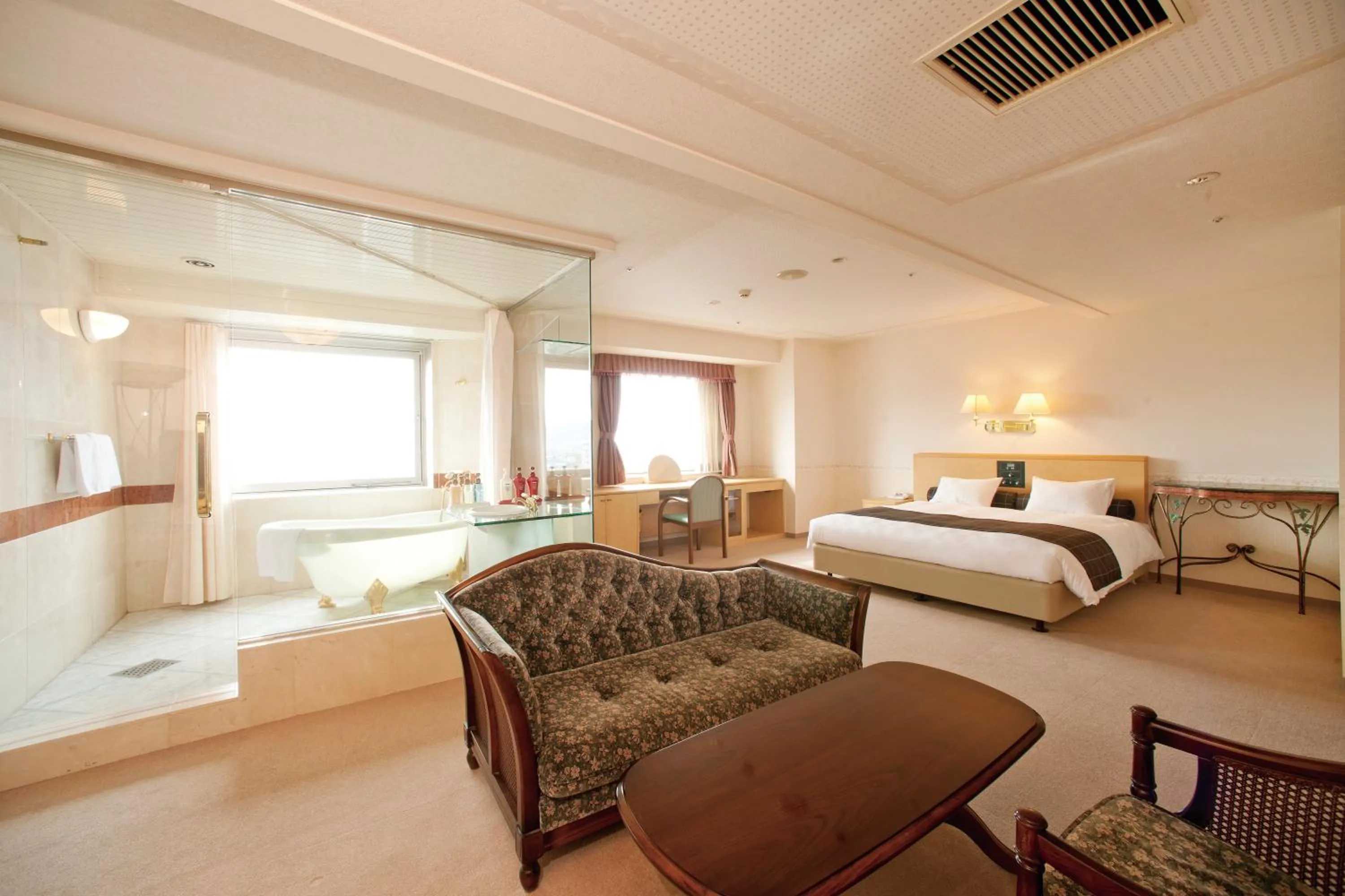 Photo of the whole room, Bed in Yamagata Kokusai Hotel