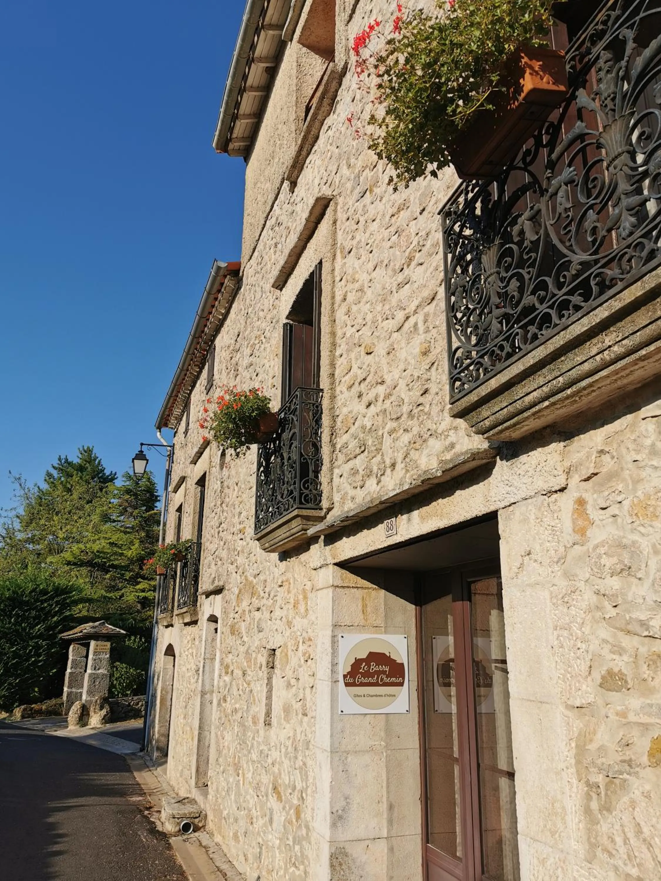Property building in Le Barry du Grand Chemin