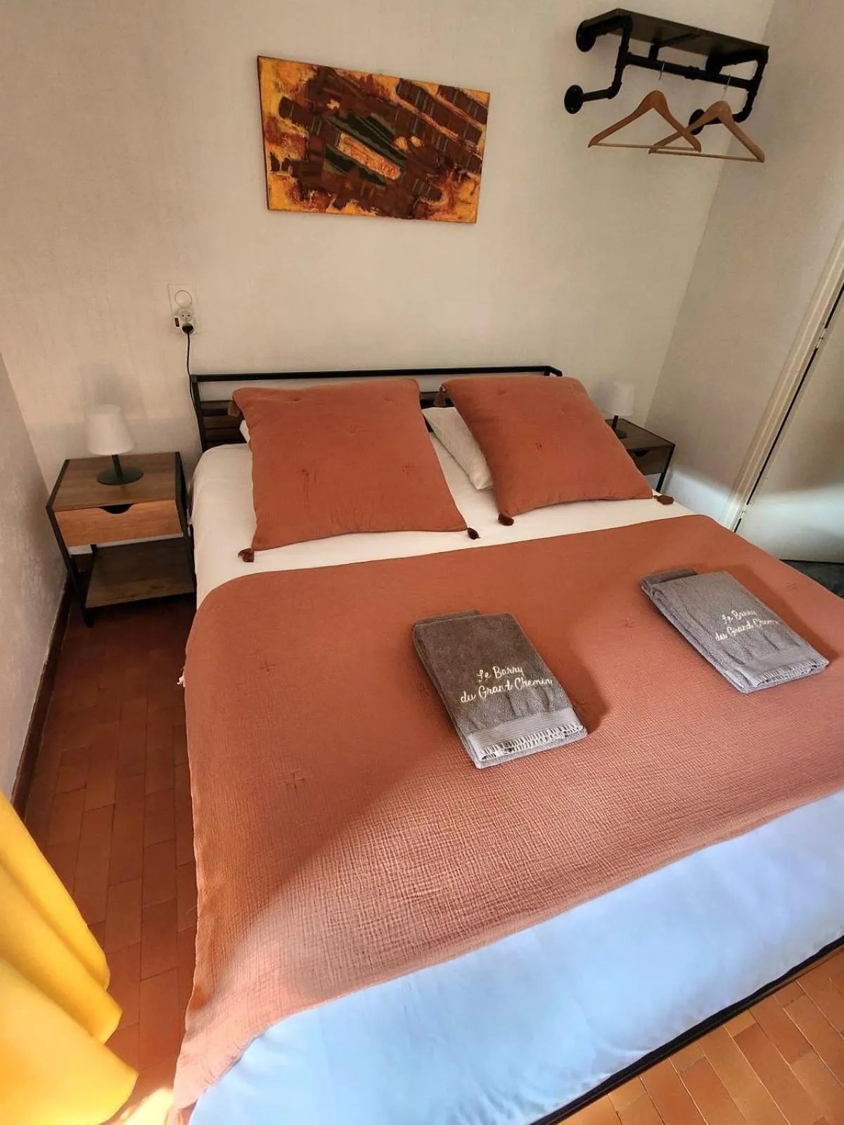 Photo of the whole room, Bed in Le Barry du Grand Chemin