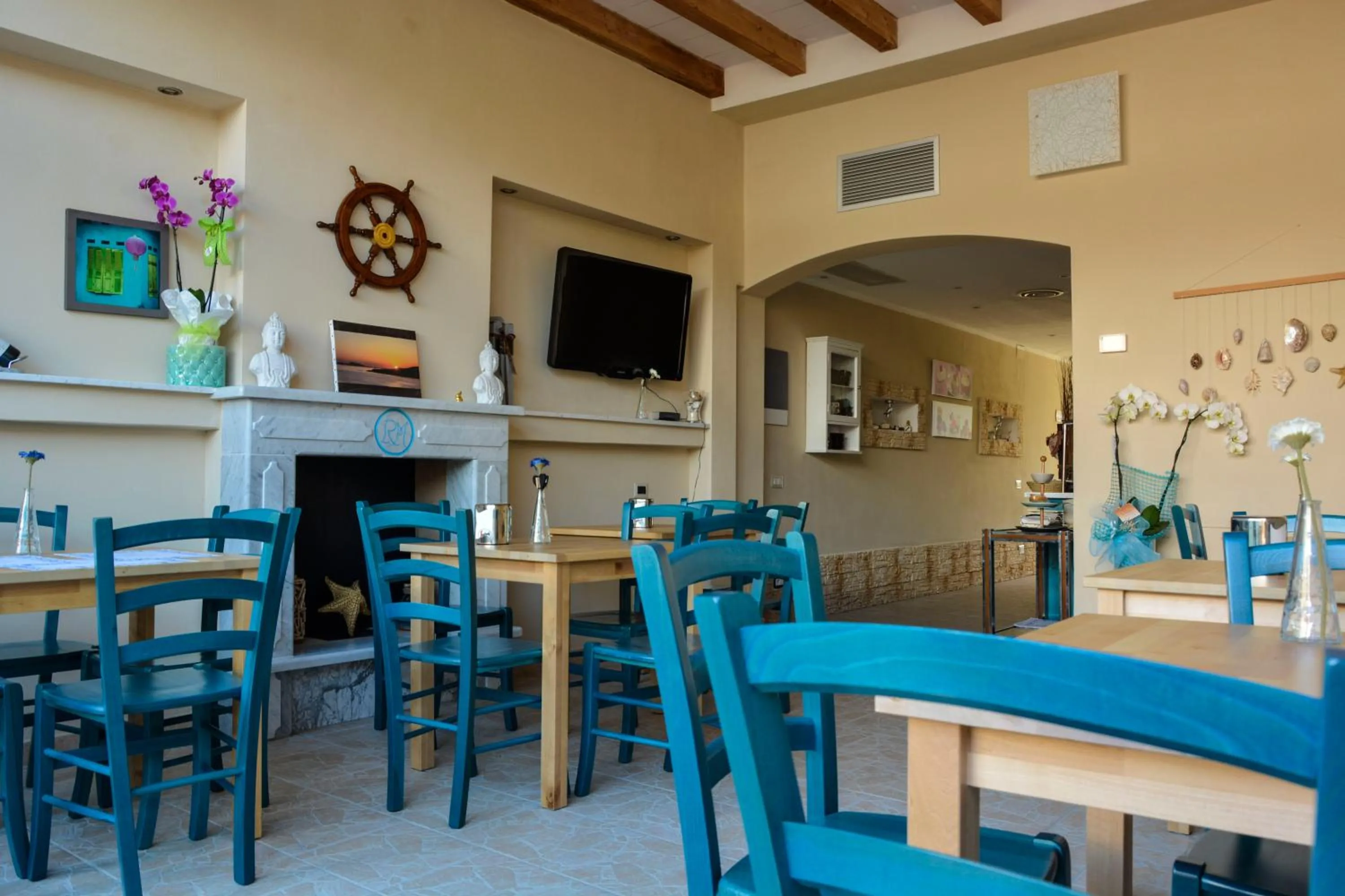 Restaurant/places to eat in B&B Residenza Marina