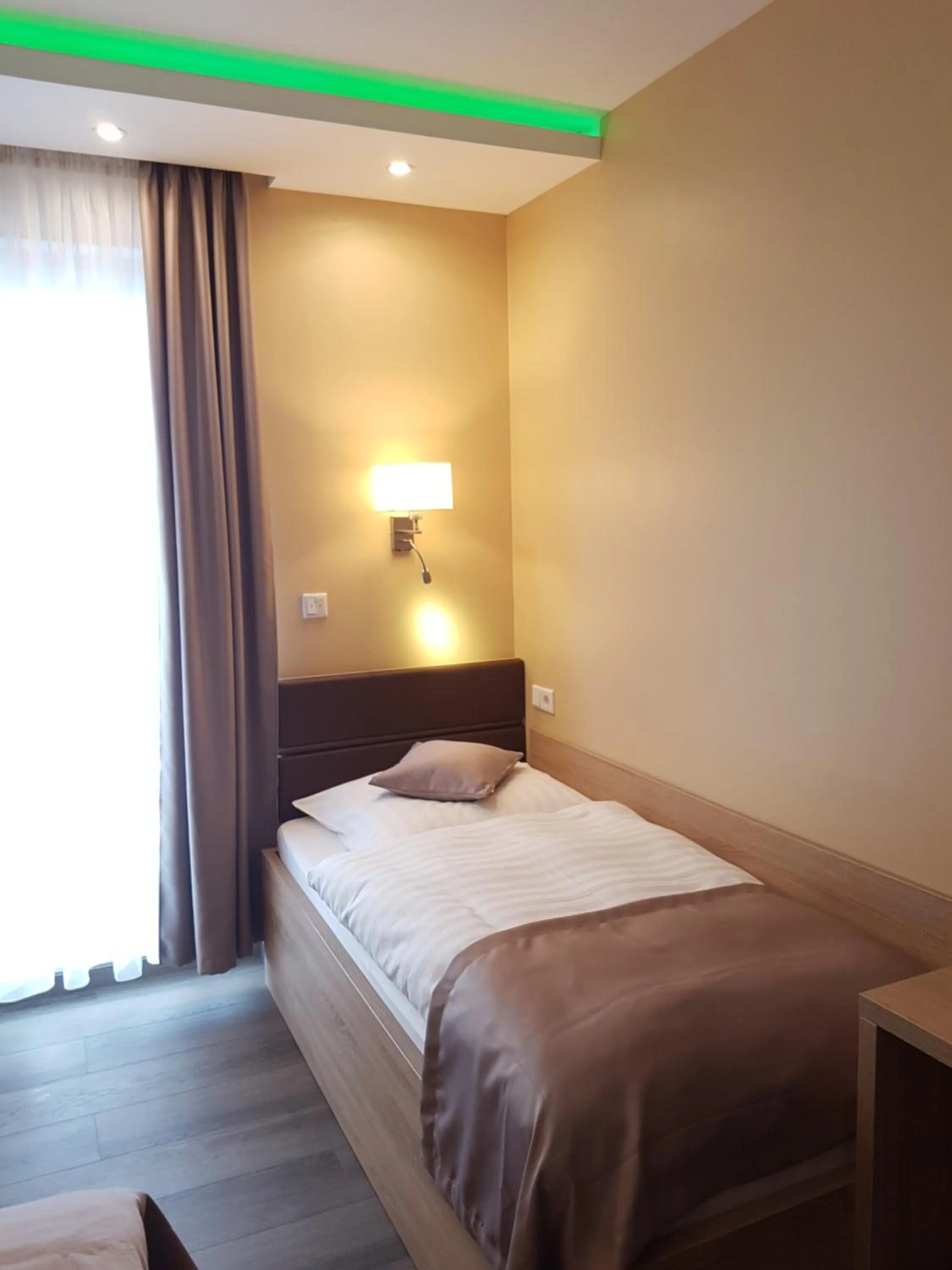 Photo of the whole room, Bed in Hotel Haus Büderich