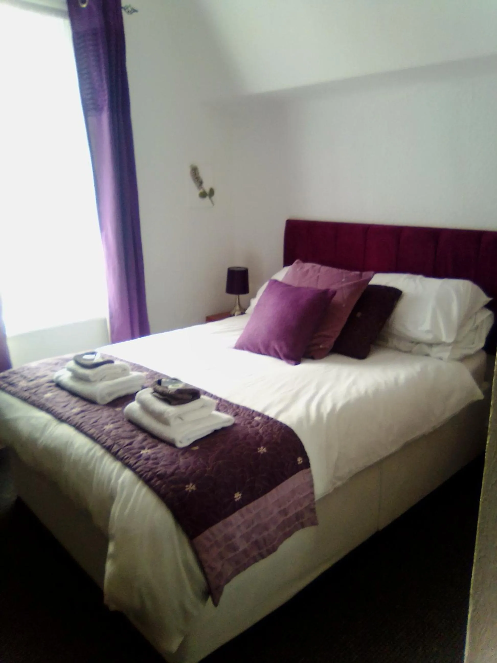 Bed in The braeside families and couples