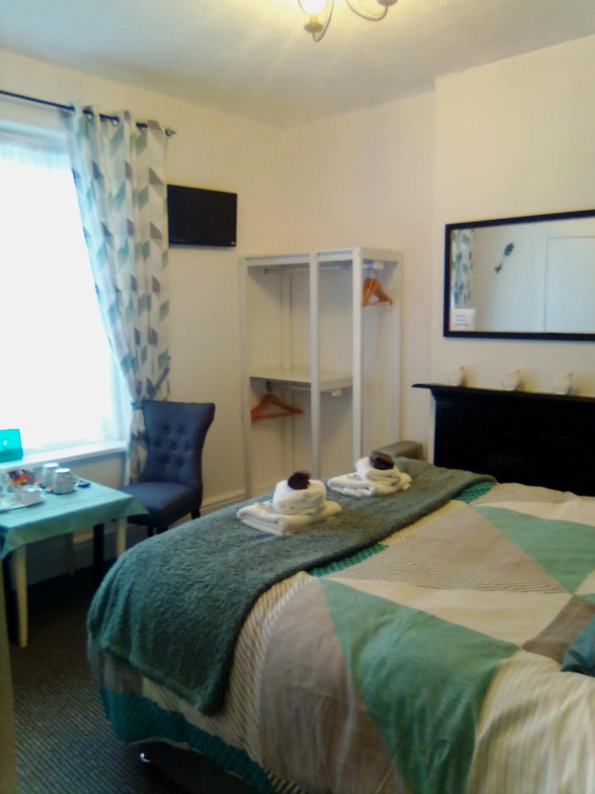 Photo of the whole room, Bed in The braeside families and couples