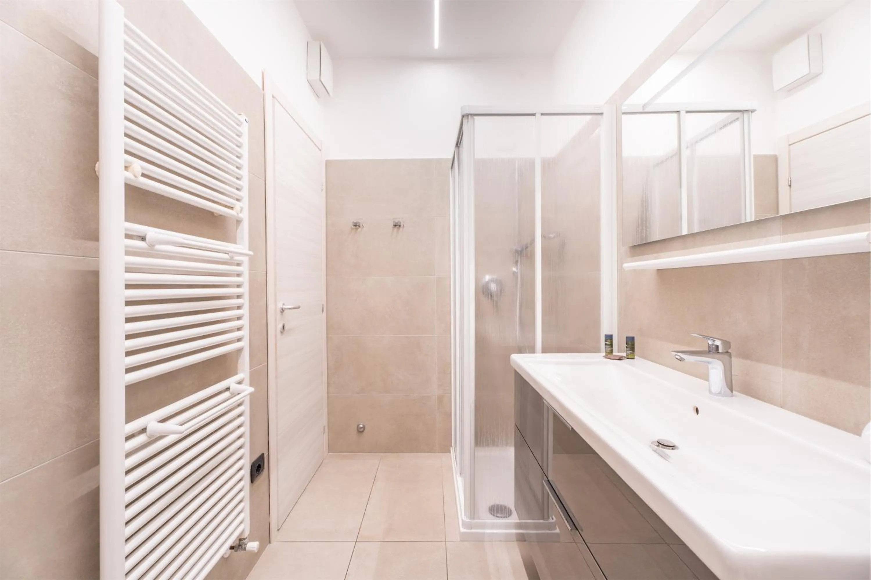 Shower in Residence Villa degli Aranci