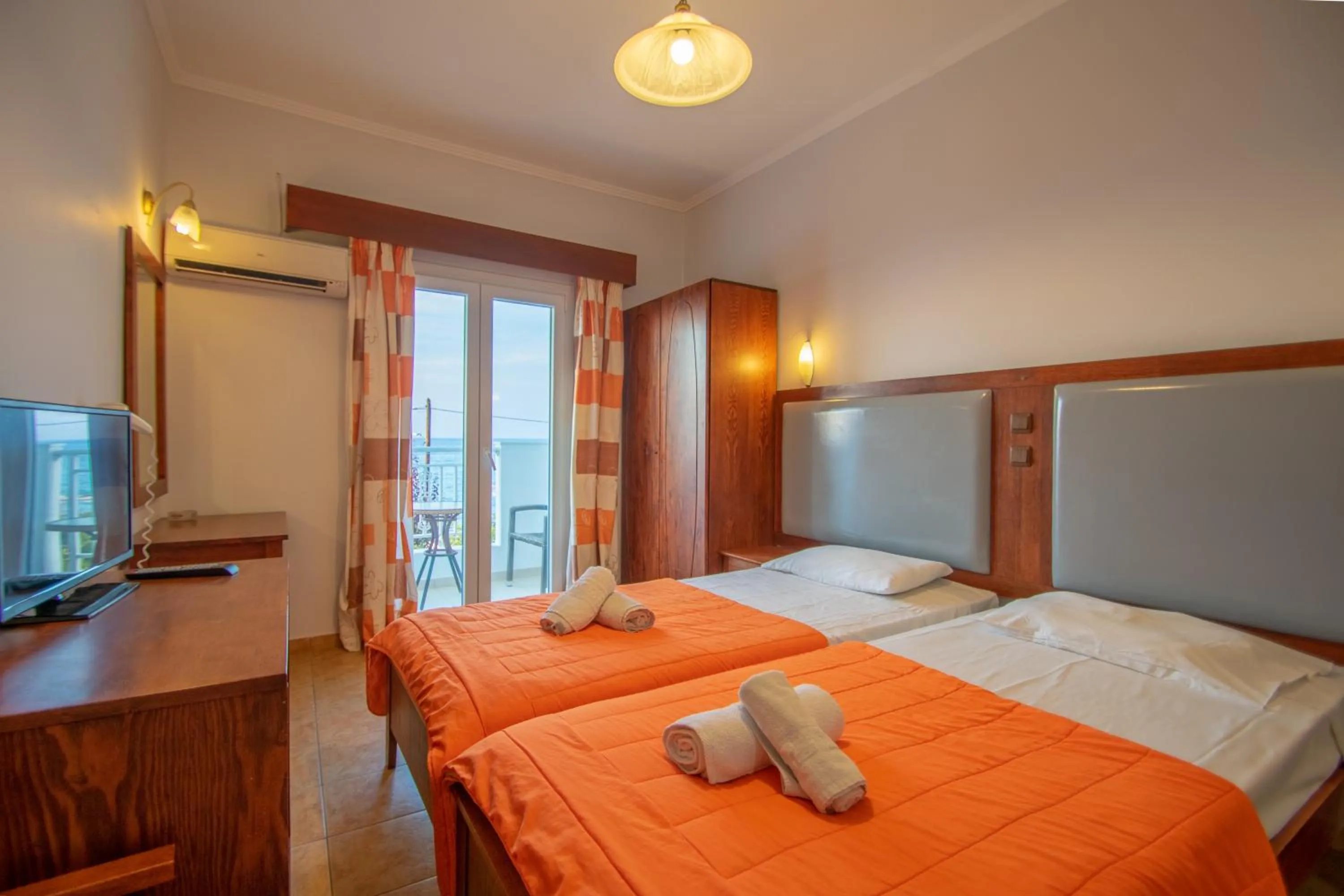 TV and multimedia, Bed in Agoulos Beach Hotel