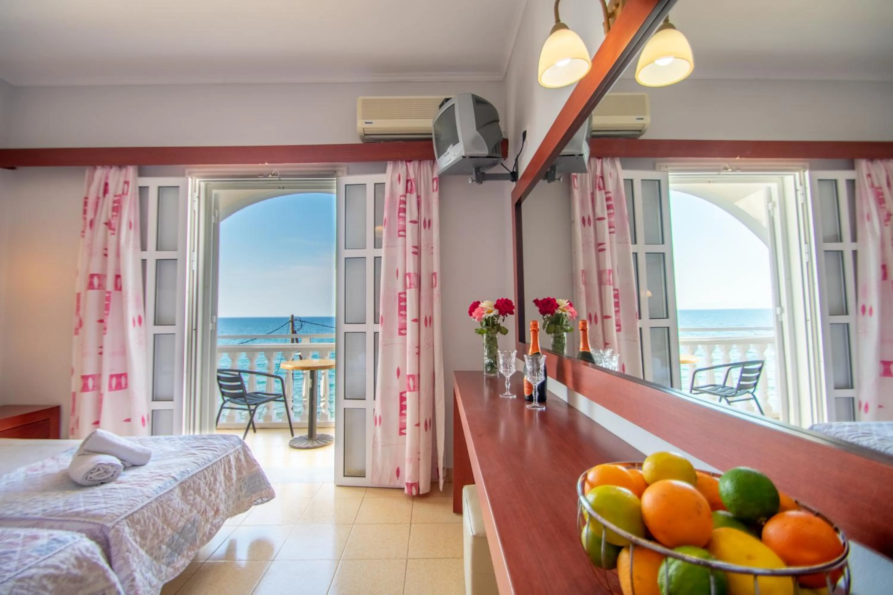 TV and multimedia, Bed in Agoulos Beach Hotel
