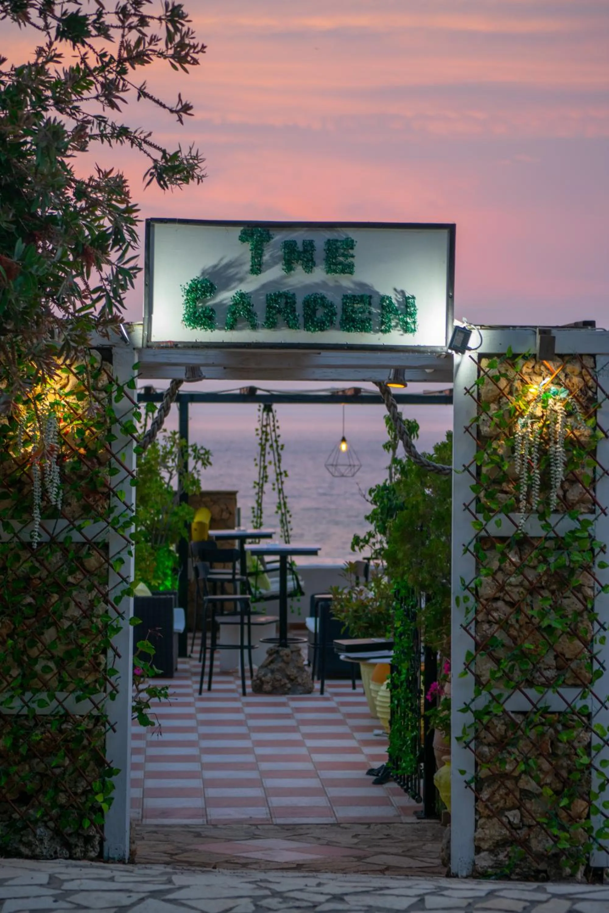 Restaurant/places to eat in Agoulos Beach Hotel