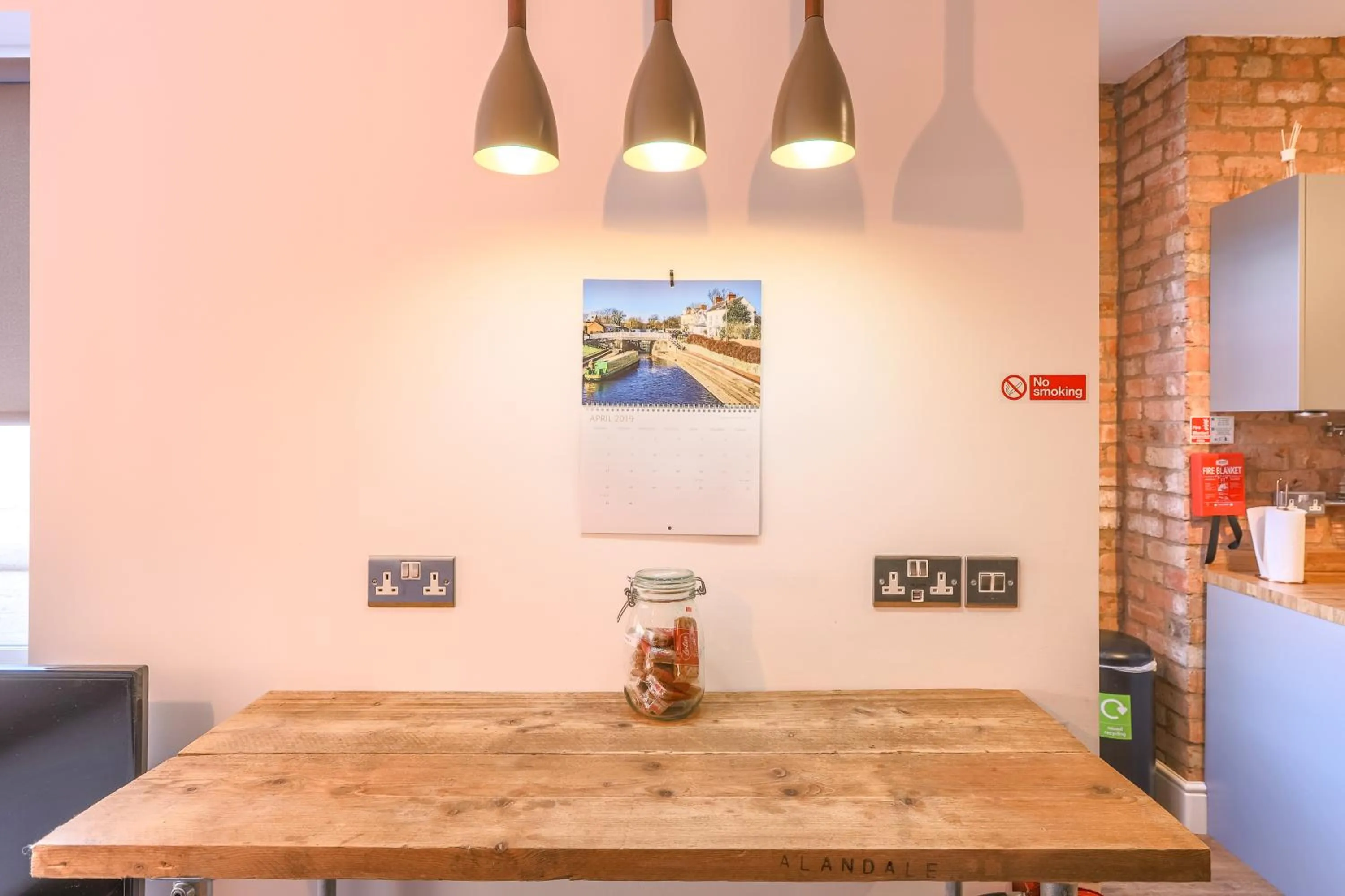 Kitchen or kitchenette in Salisbury Street Guesthouse