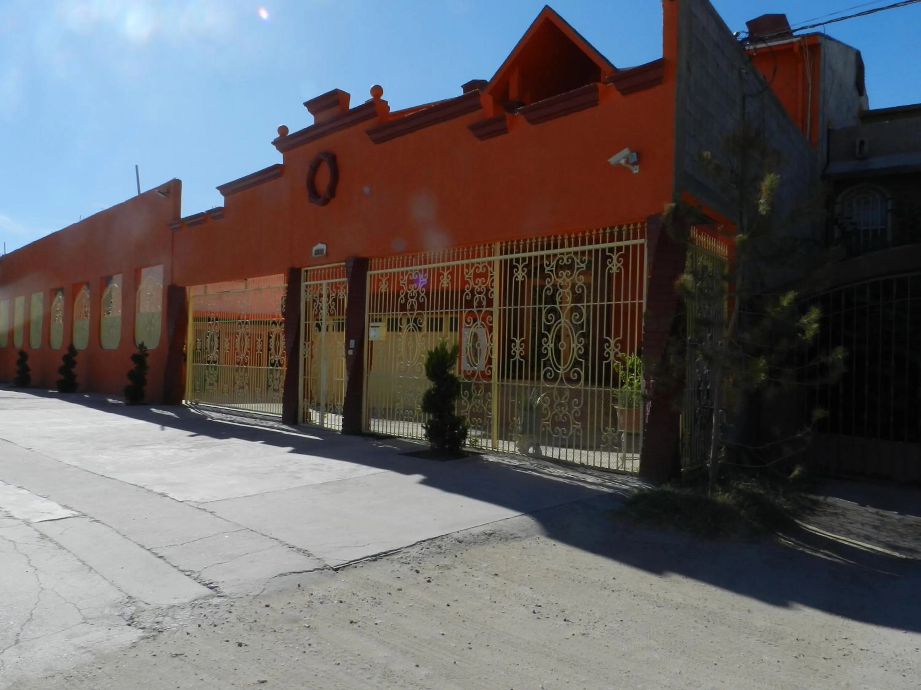 Property building in Consul Suites