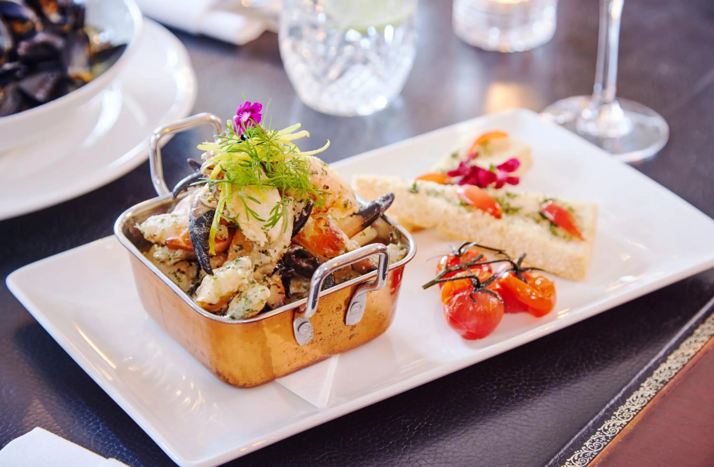 Food and drinks in Bellbridge House Hotel