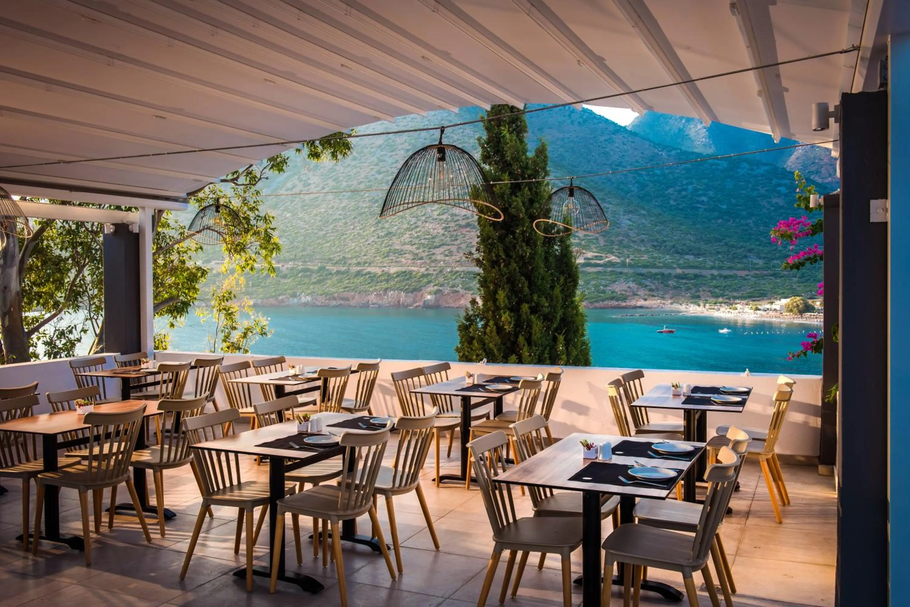 Breakfast in Troulis Apart-Hotel