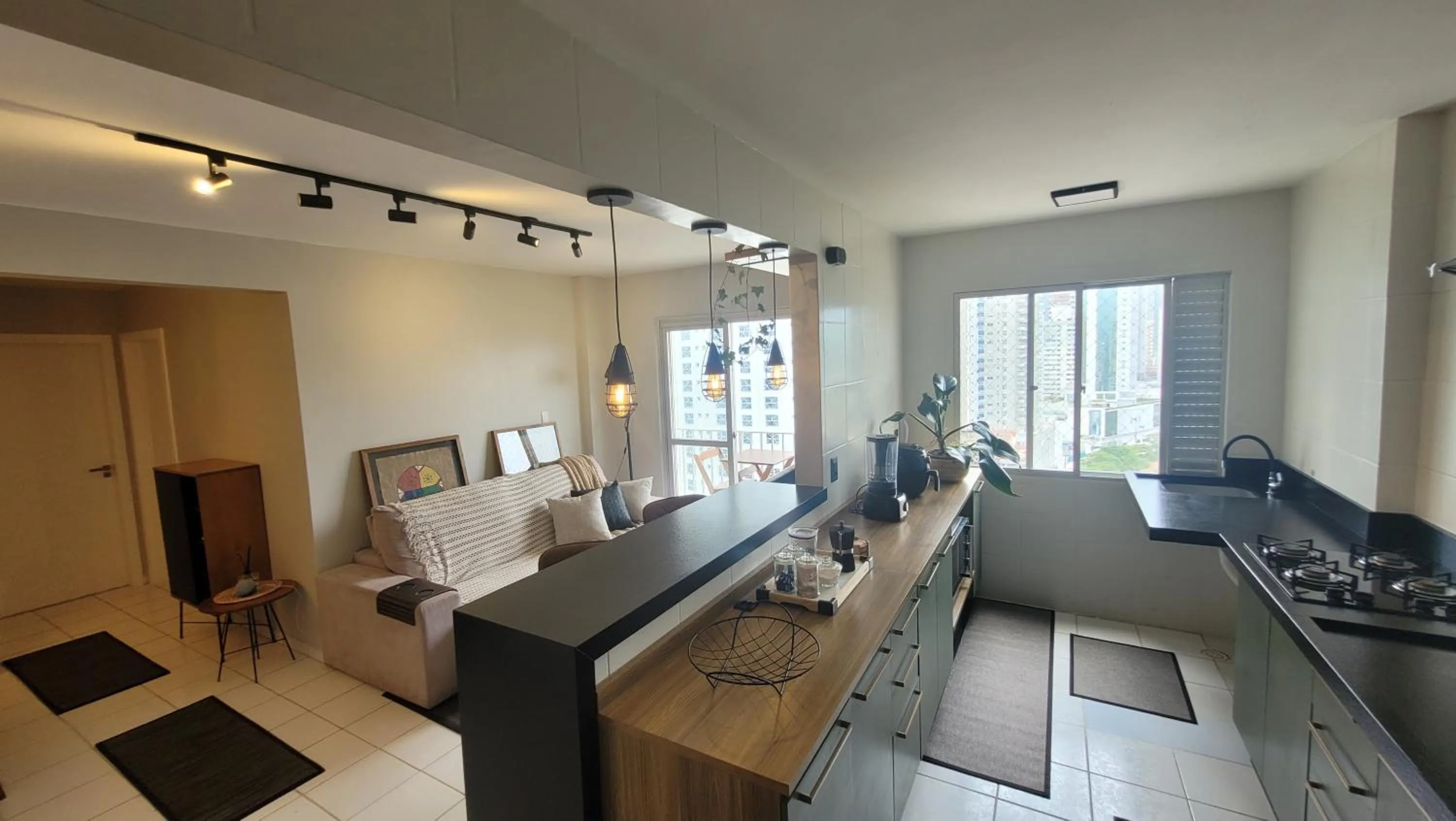 Living room in Apto na Quadra do Mar e Vista para o Rio