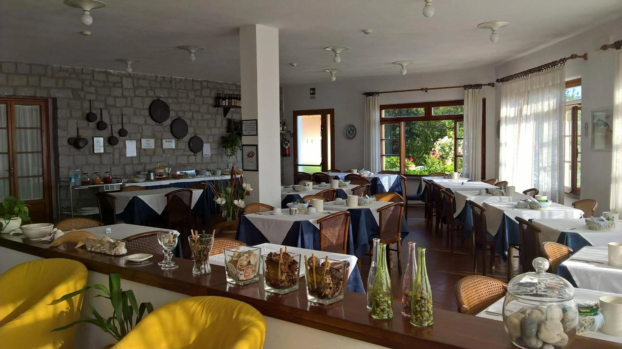 Lounge or bar in Albergo Le Briciole