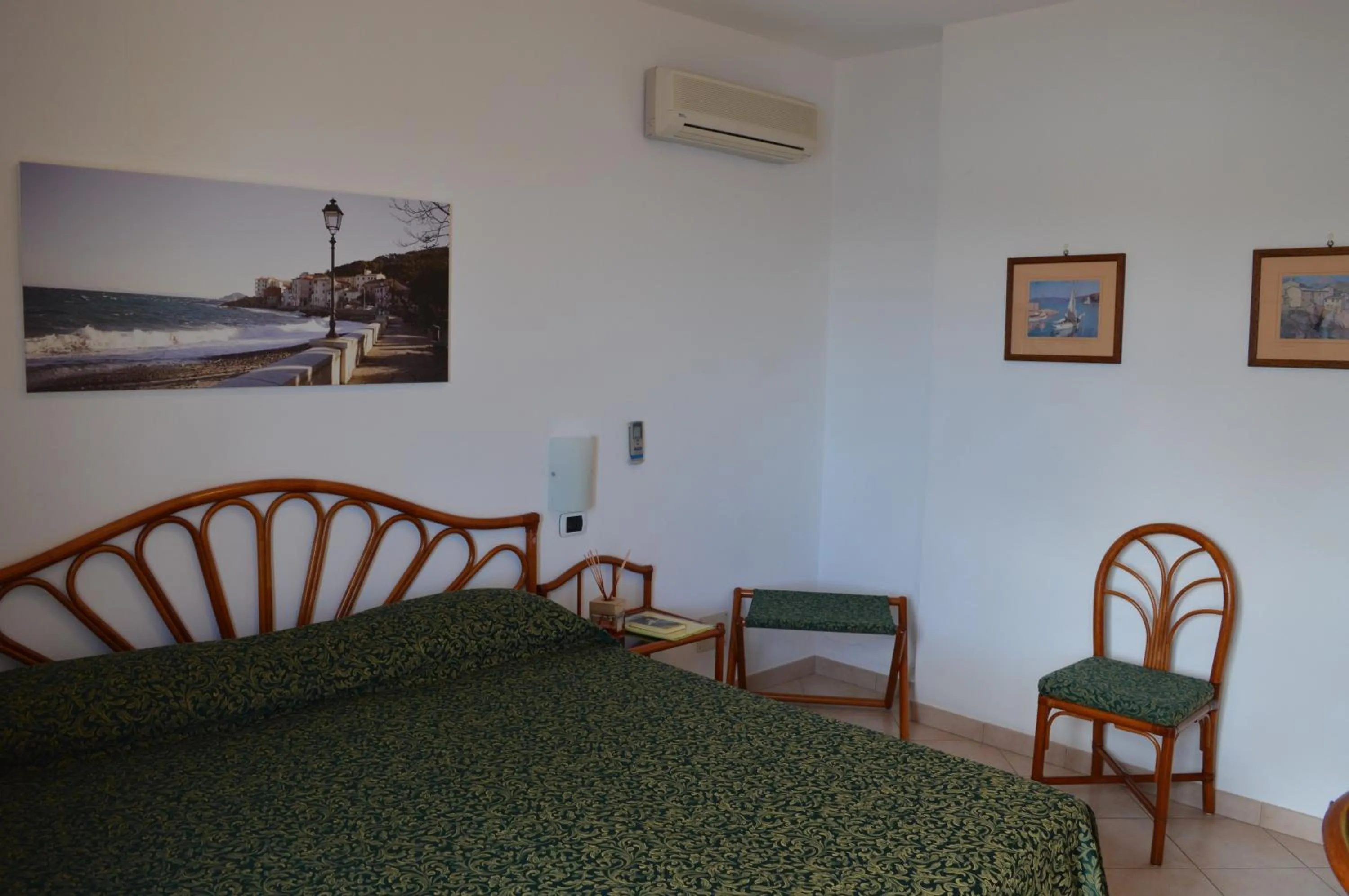Photo of the whole room in Albergo Le Briciole