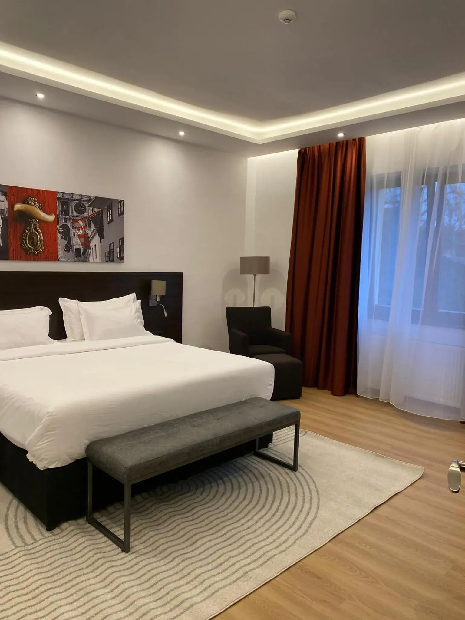 Superior Double Room with Balcony in Republique Superior Double Room with Balcony in Republique