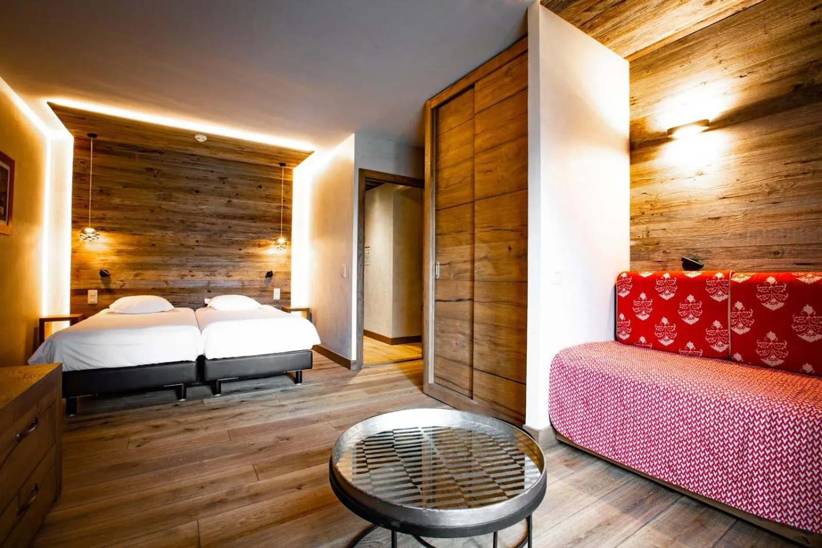 Bed in Hôtel Champs Fleuris Morzine