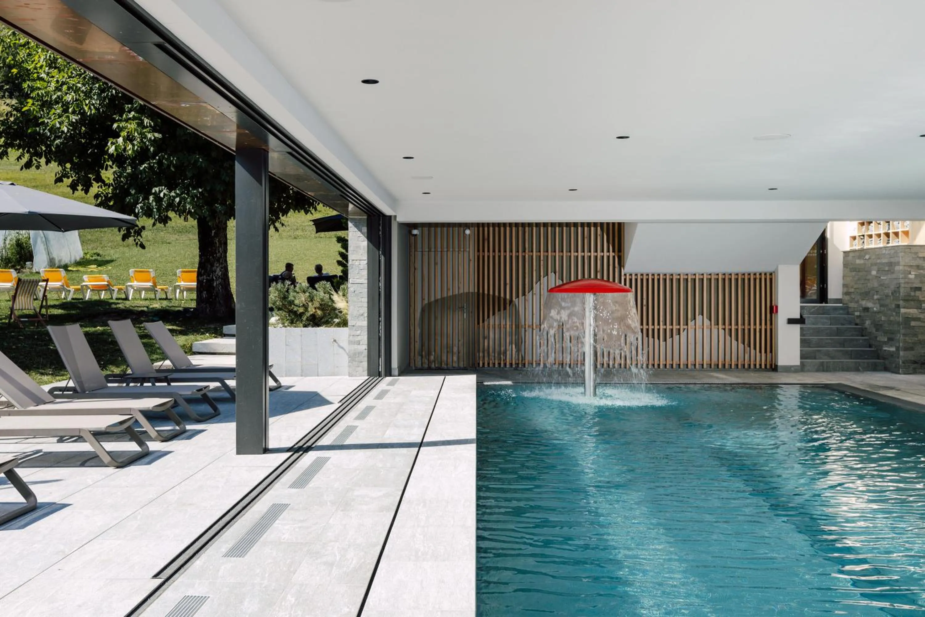 Swimming pool in Hôtel Champs Fleuris Morzine