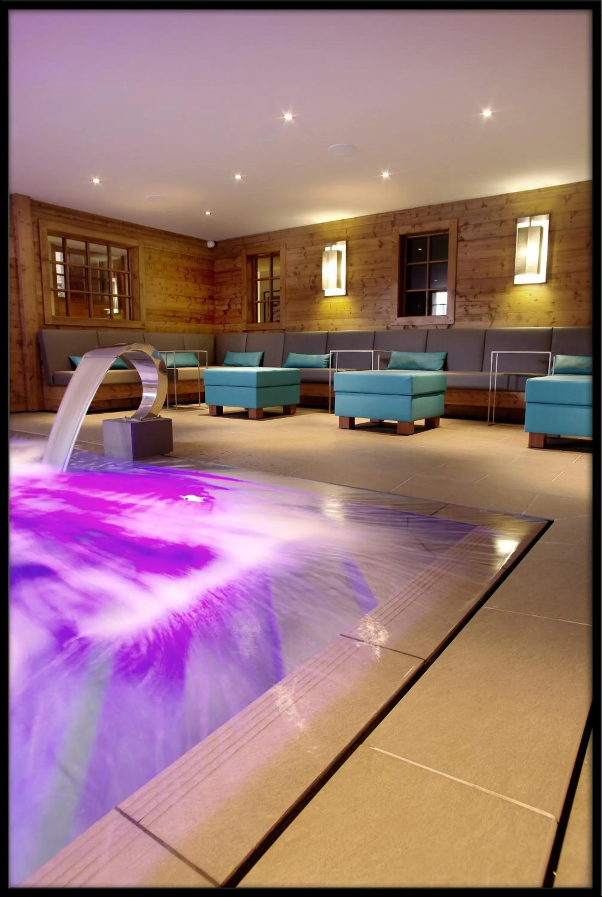 Spa and wellness centre/facilities in Hôtel Champs Fleuris Morzine