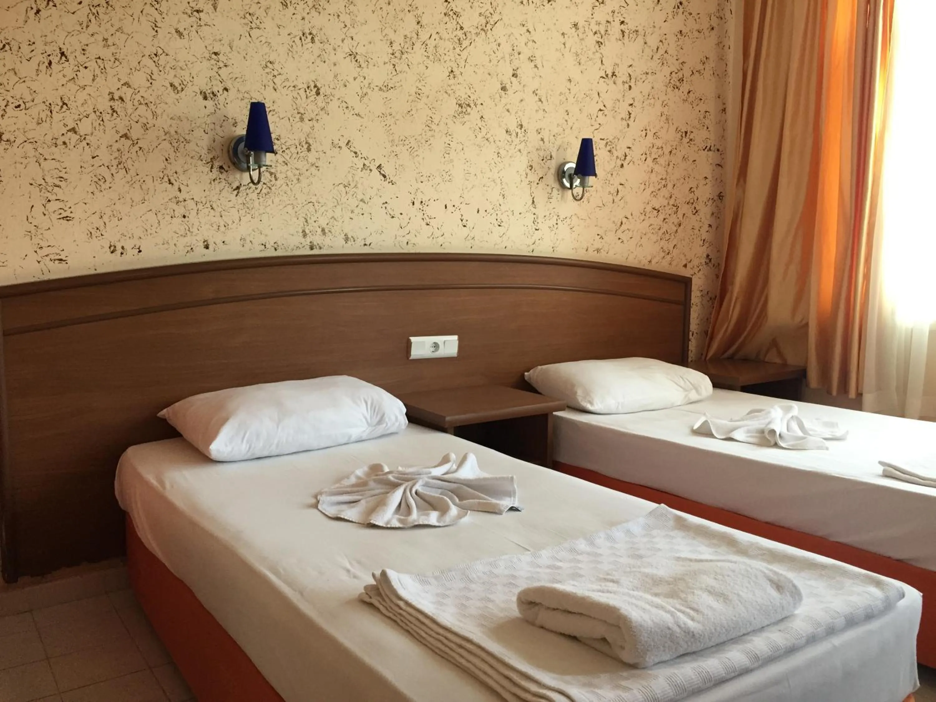 Photo of the whole room, Bed in Baronessa Apart Hotel