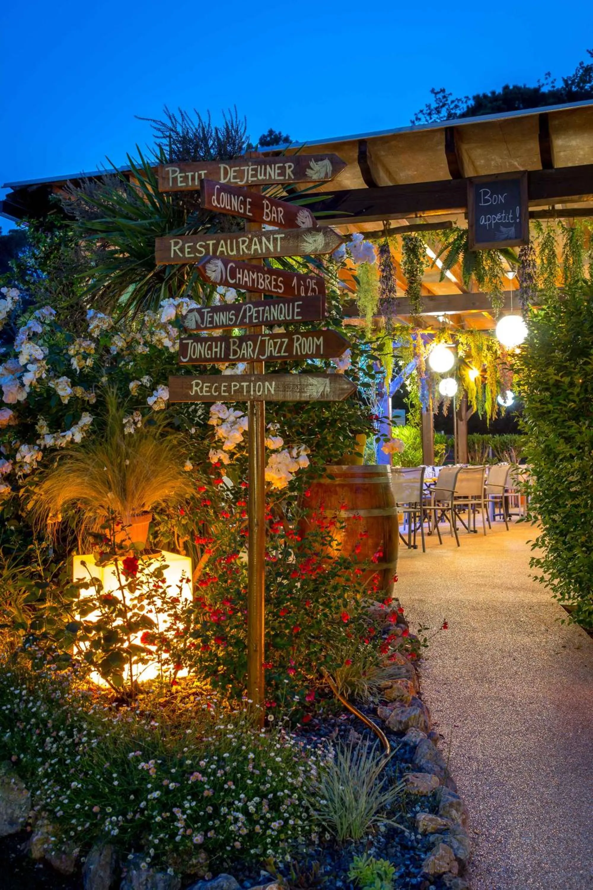 Les Pins Blancs en Provence