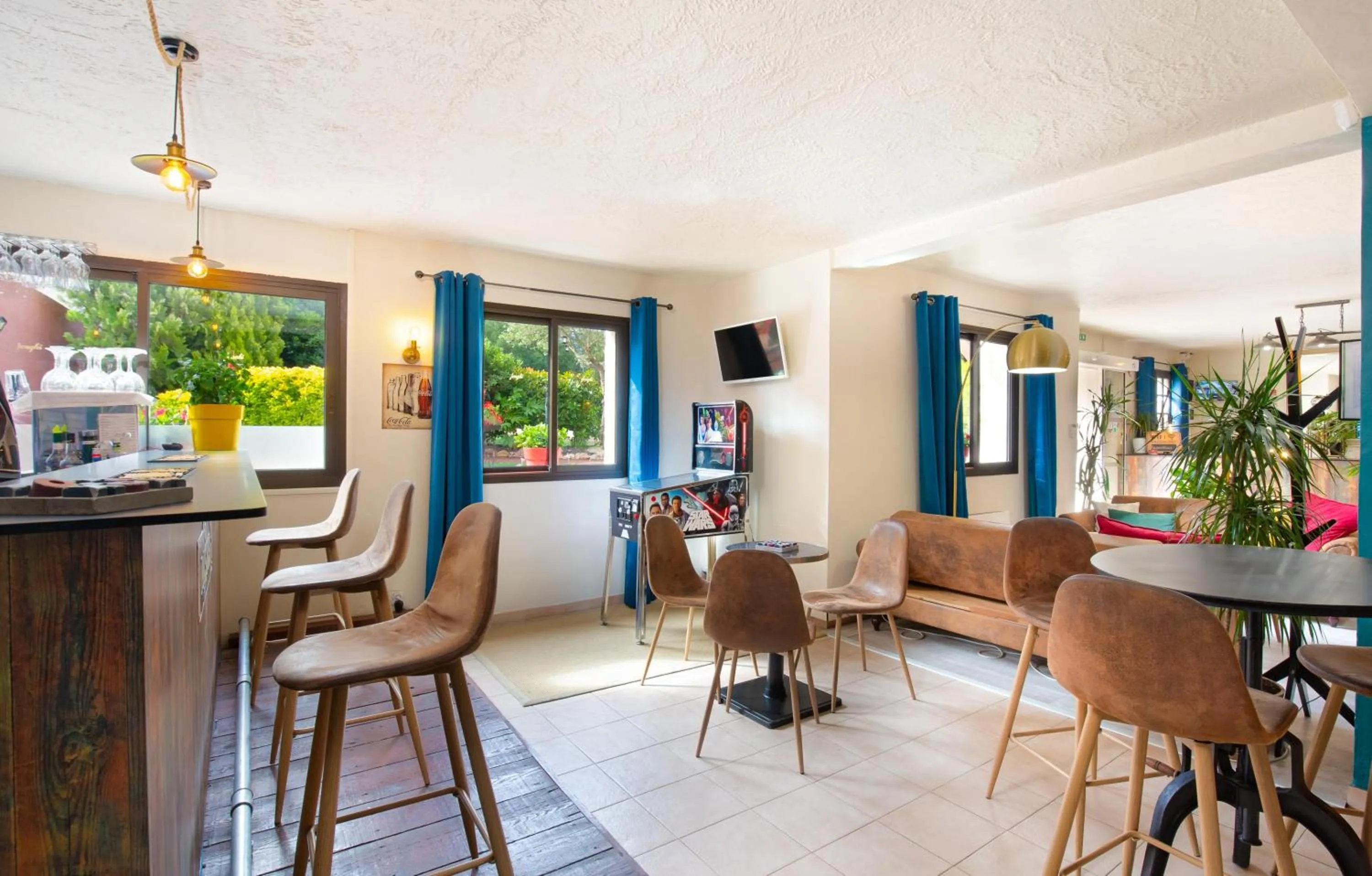 Les Pins Blancs en Provence