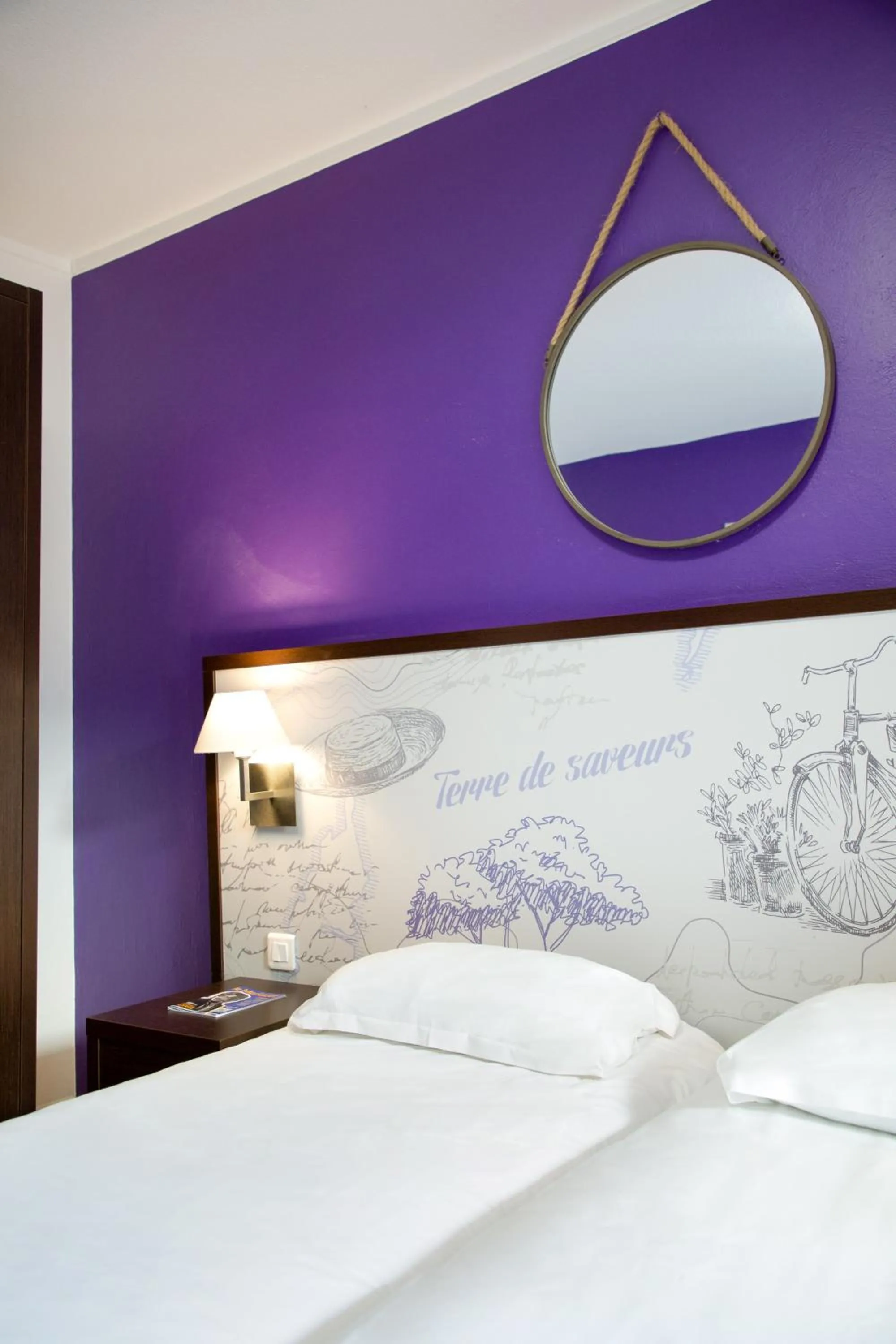 Bed in Les Pins Blancs en Provence