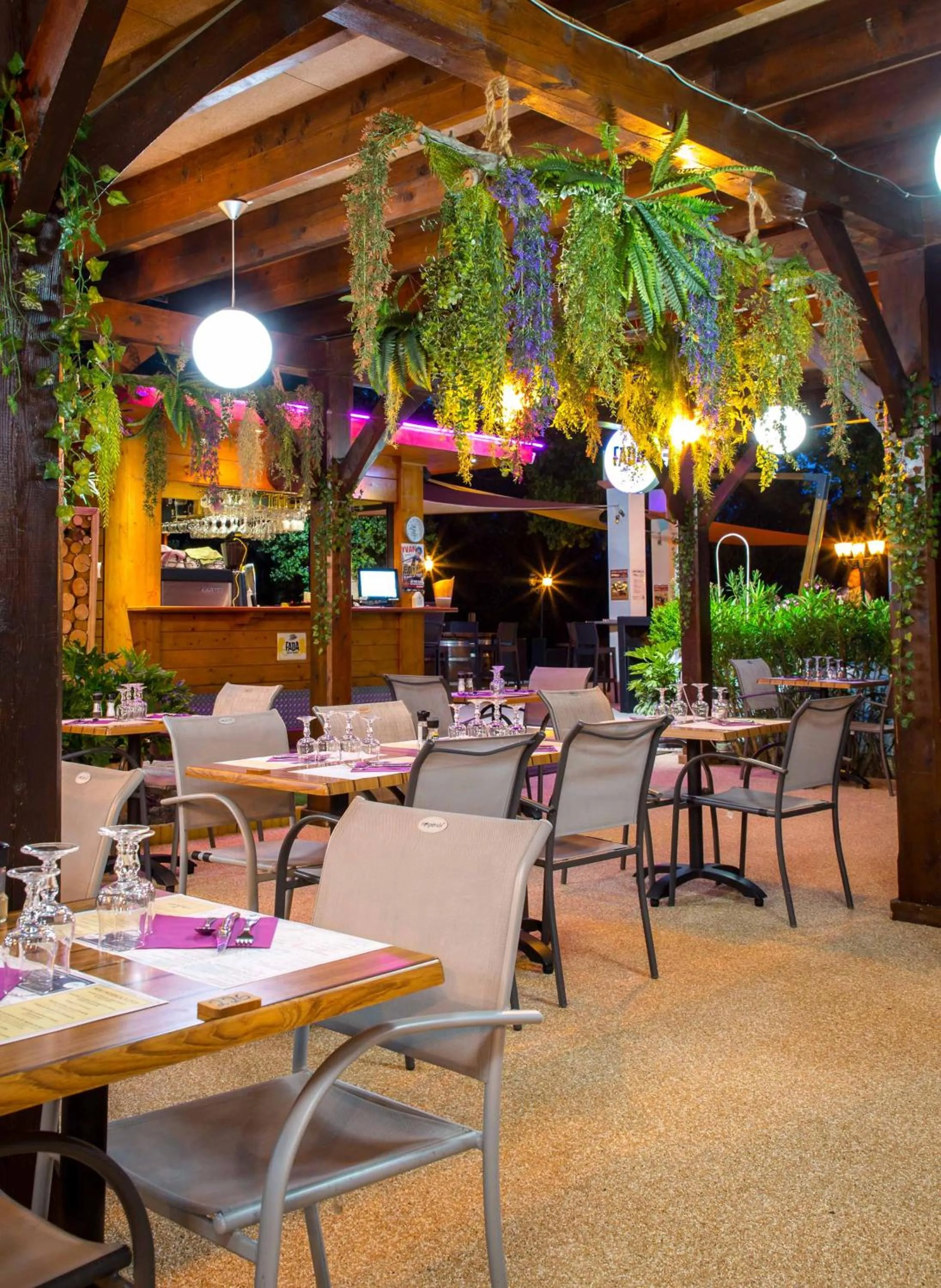 Les Pins Blancs en Provence