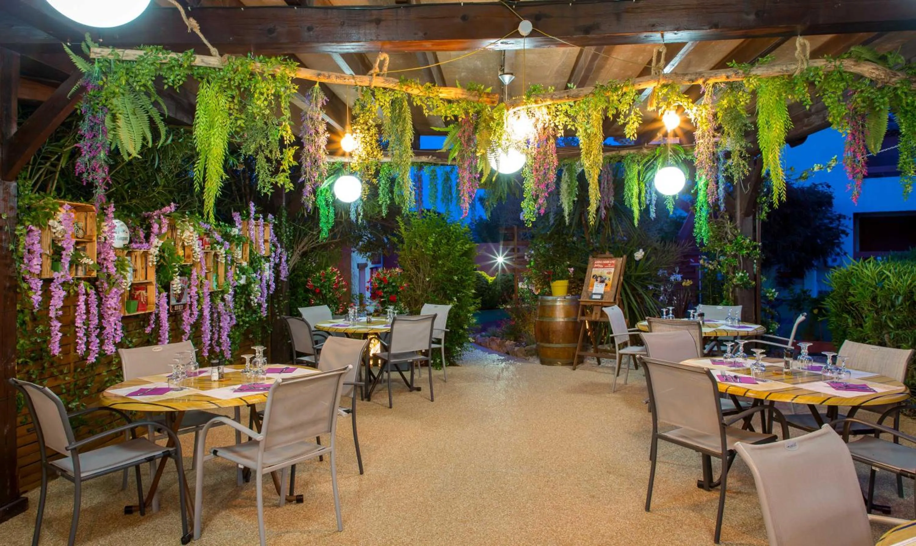 Les Pins Blancs en Provence