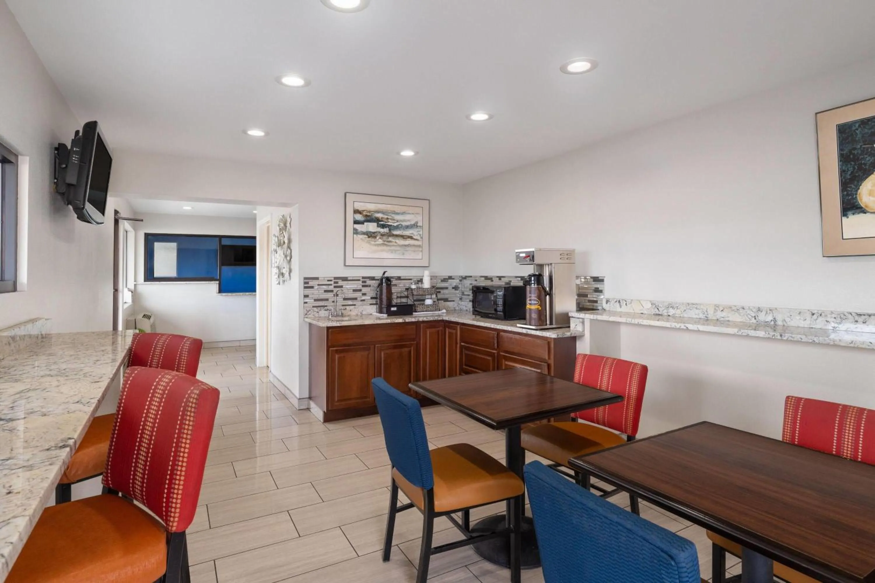 Lobby or reception in Travelodge by Wyndham Albuquerque West