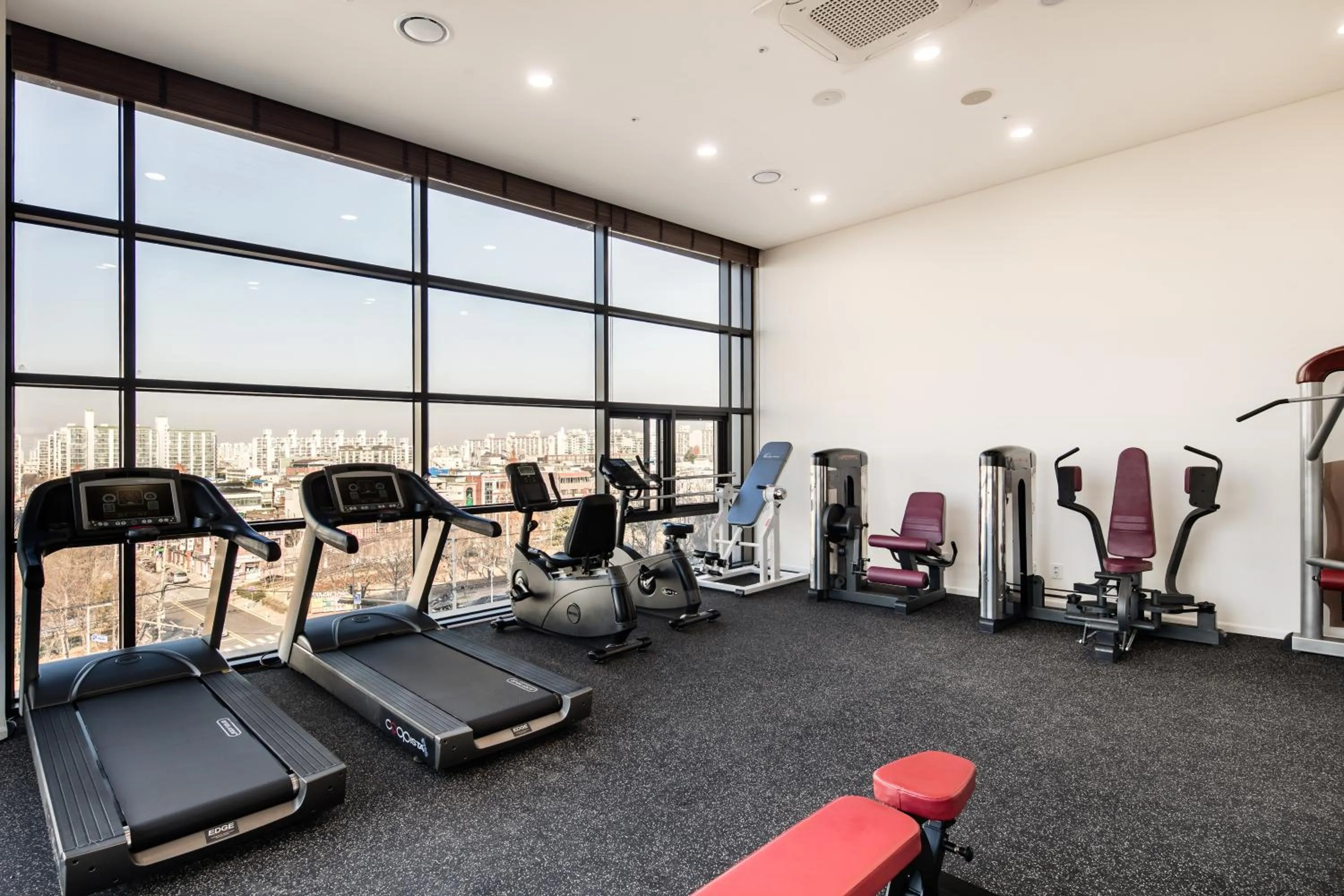 Fitness centre/facilities in WesternLife Hotel