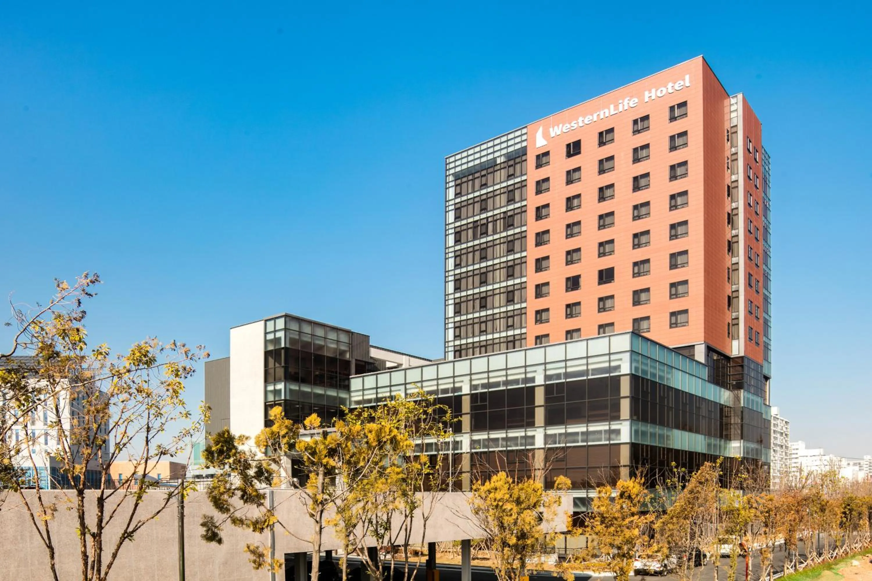 Facade/entrance in WesternLife Hotel