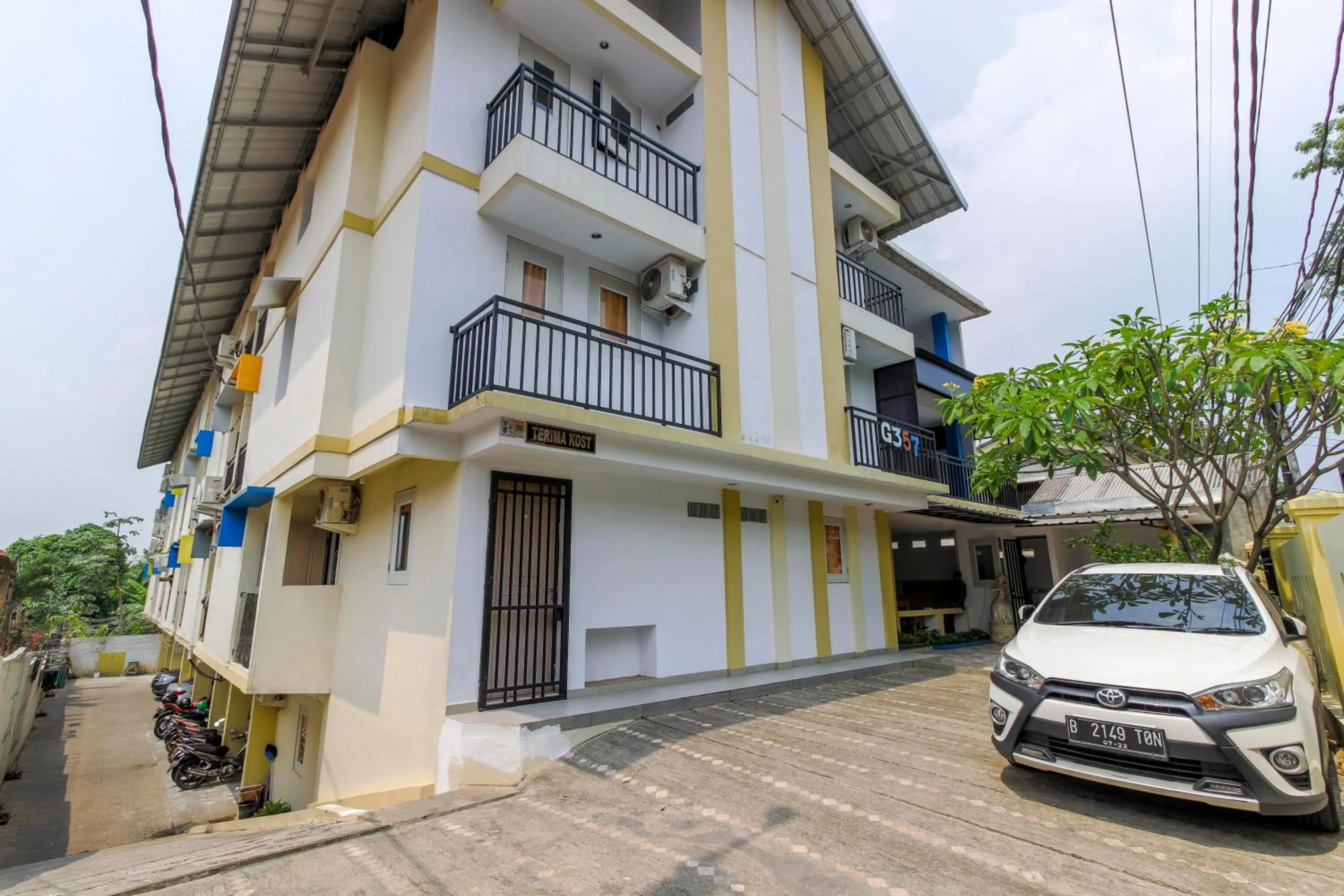 Facade/entrance in G357 Near Margo City