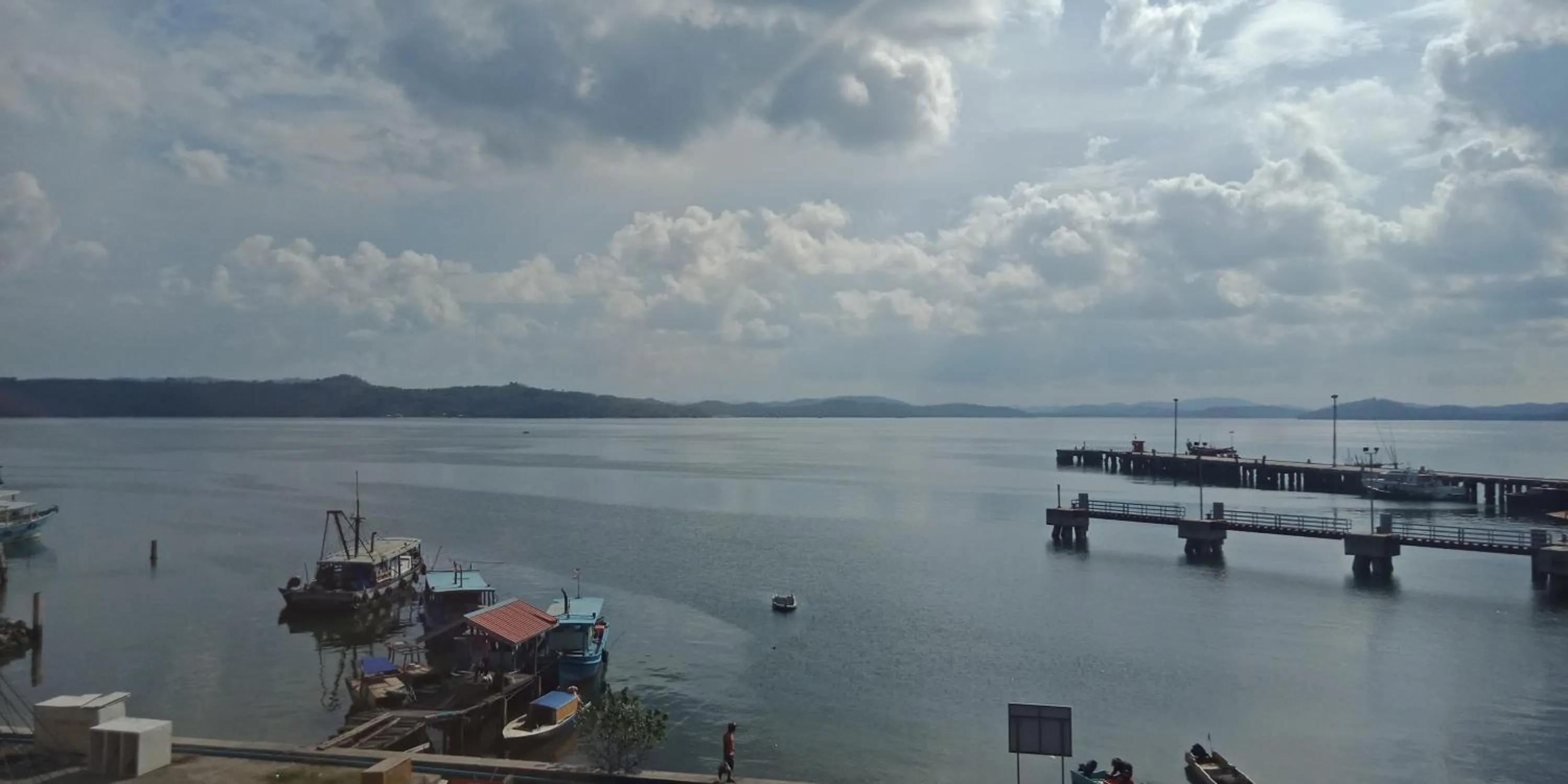 The Upper Deck Hotel