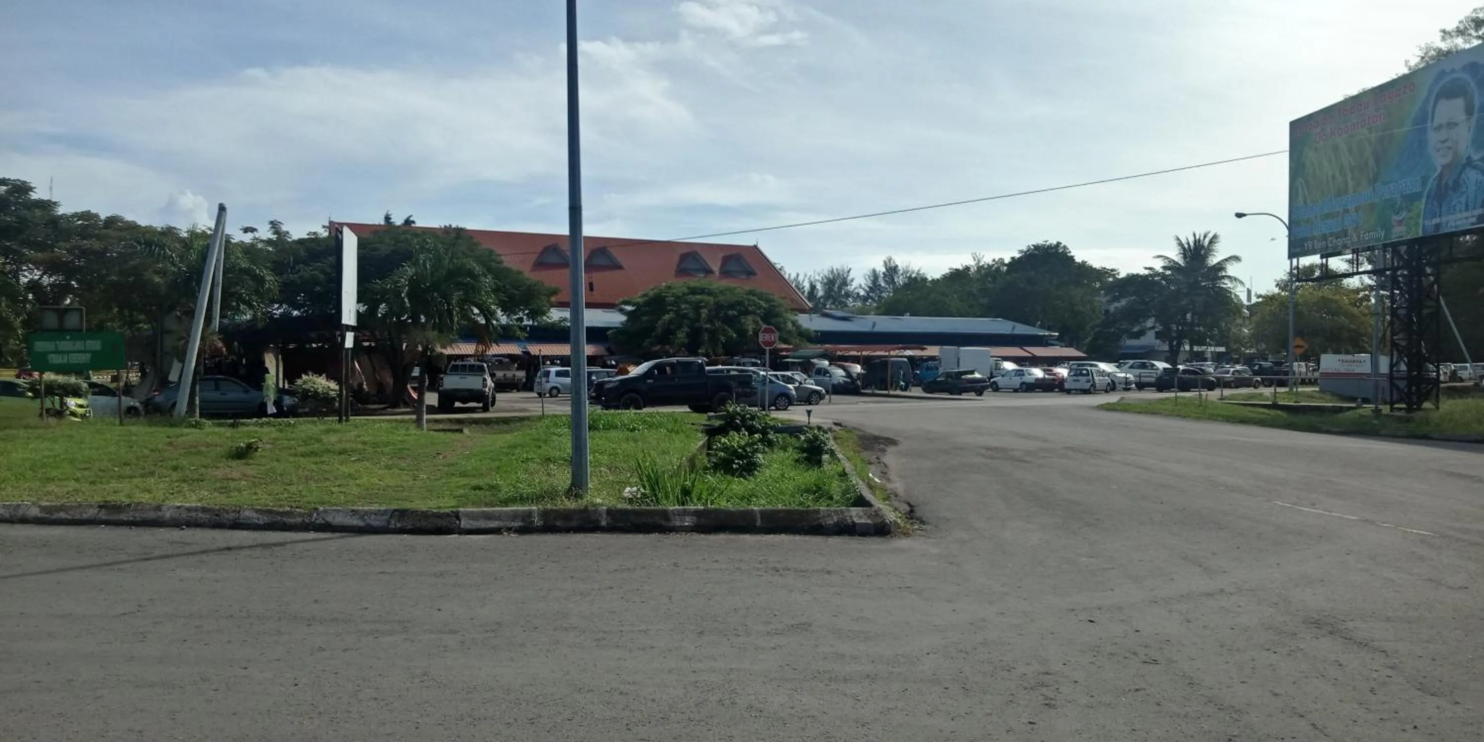 The Upper Deck Hotel