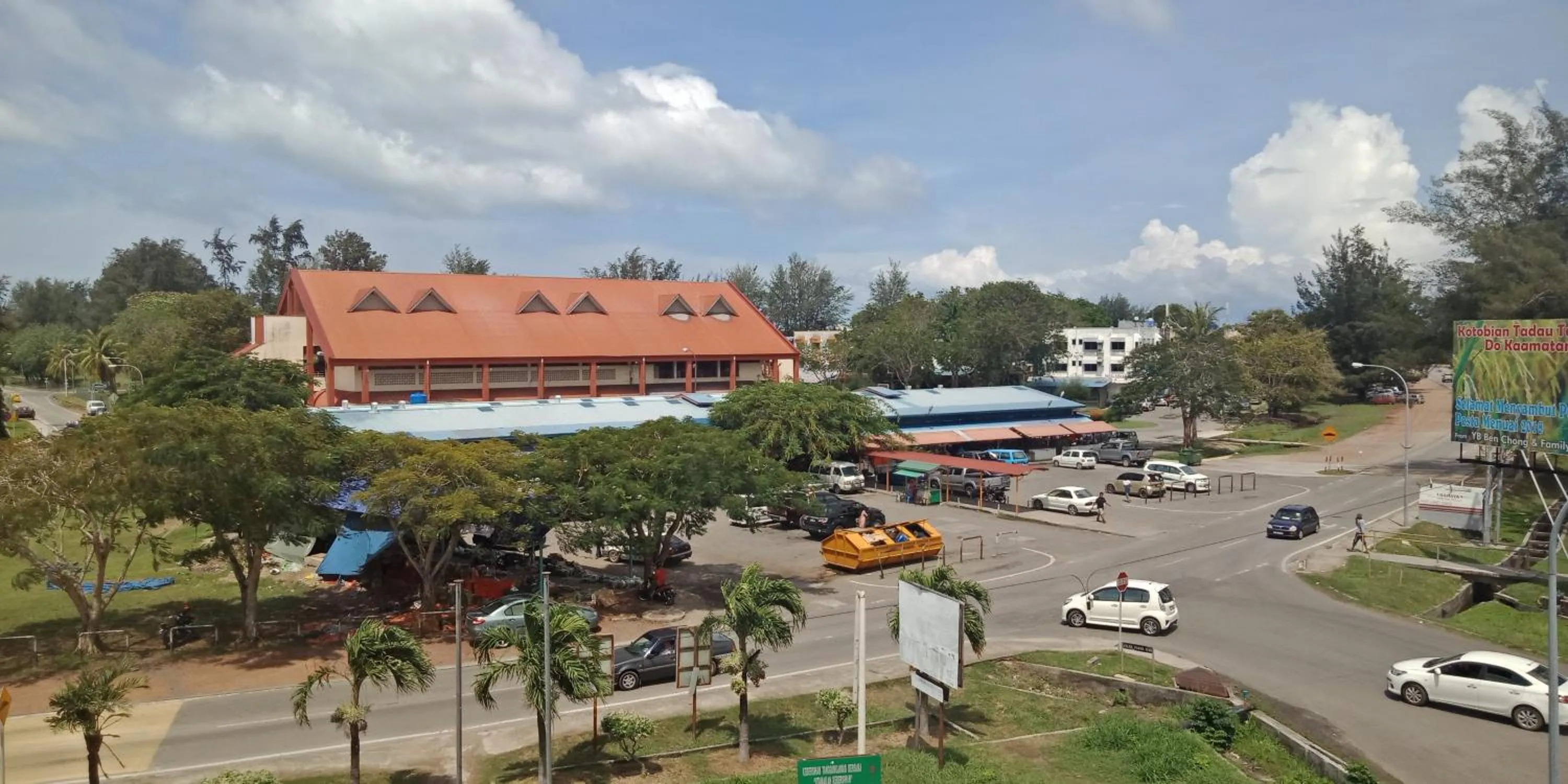 The Upper Deck Hotel