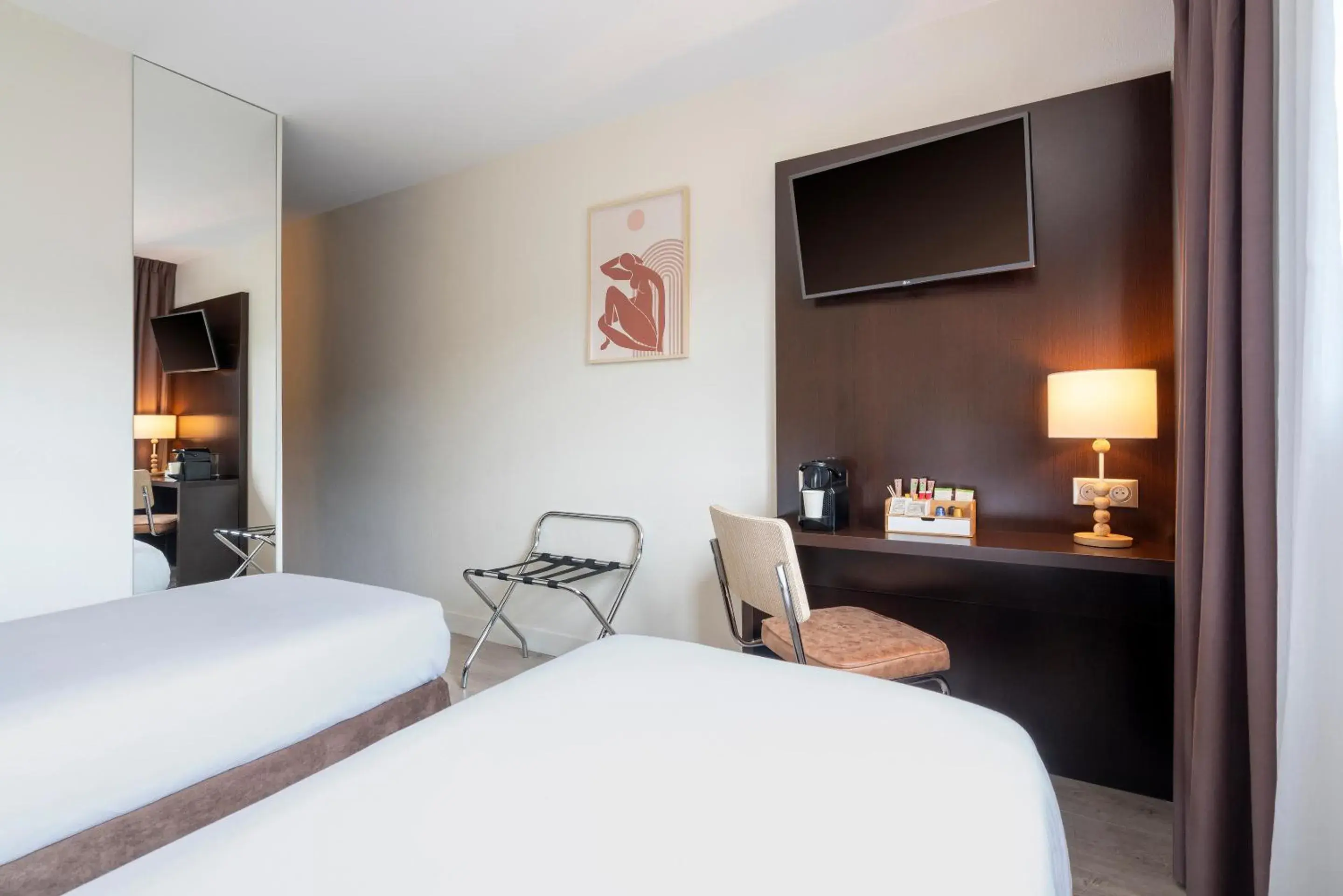 Executive Twin Room with Pool View - Non-Smoking in Best Western Terre de Provence Executive Twin Room with Pool View - Non-Smoking in Best Western Terre de Provence