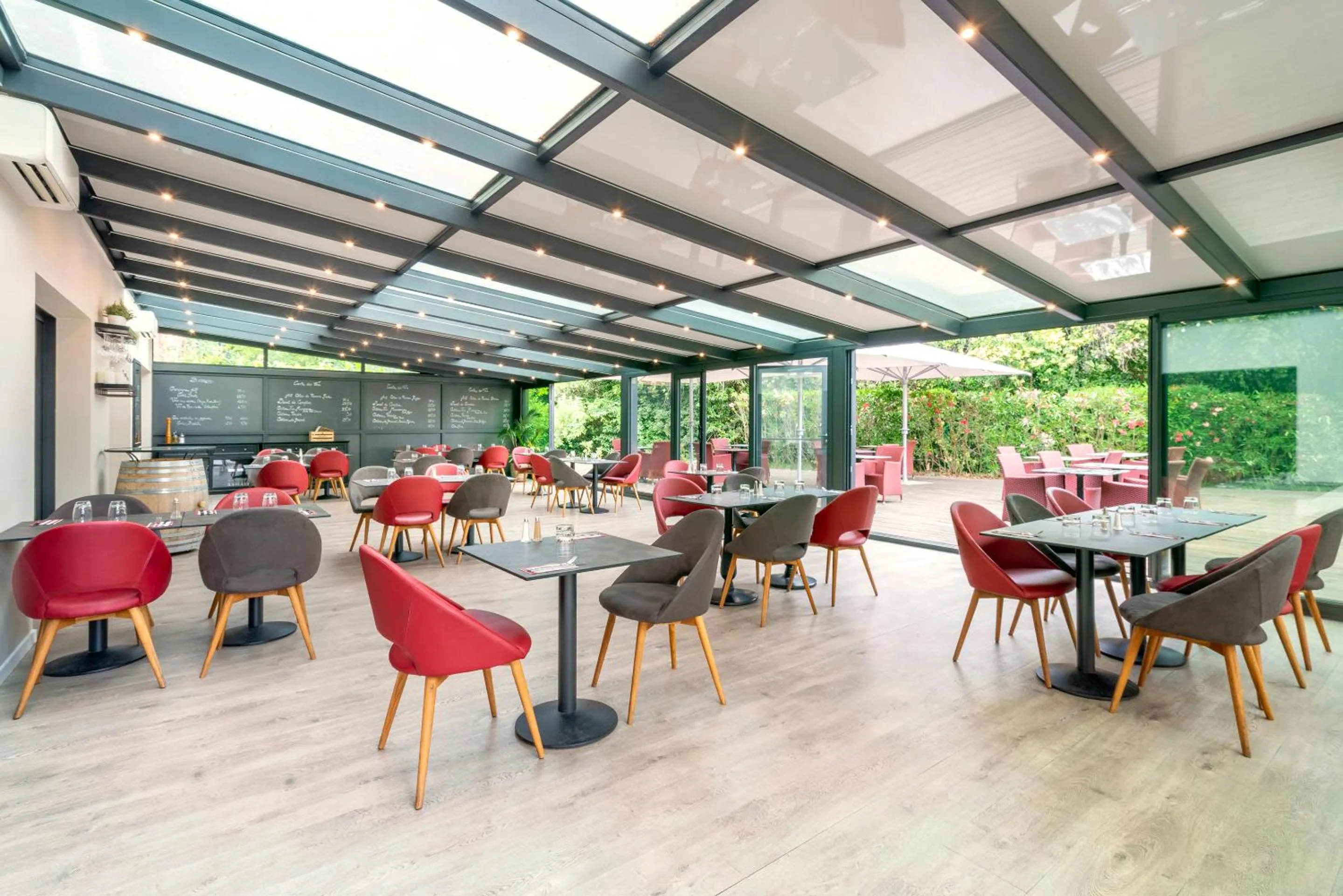 Restaurant/places to eat in Best Western Terre de Provence