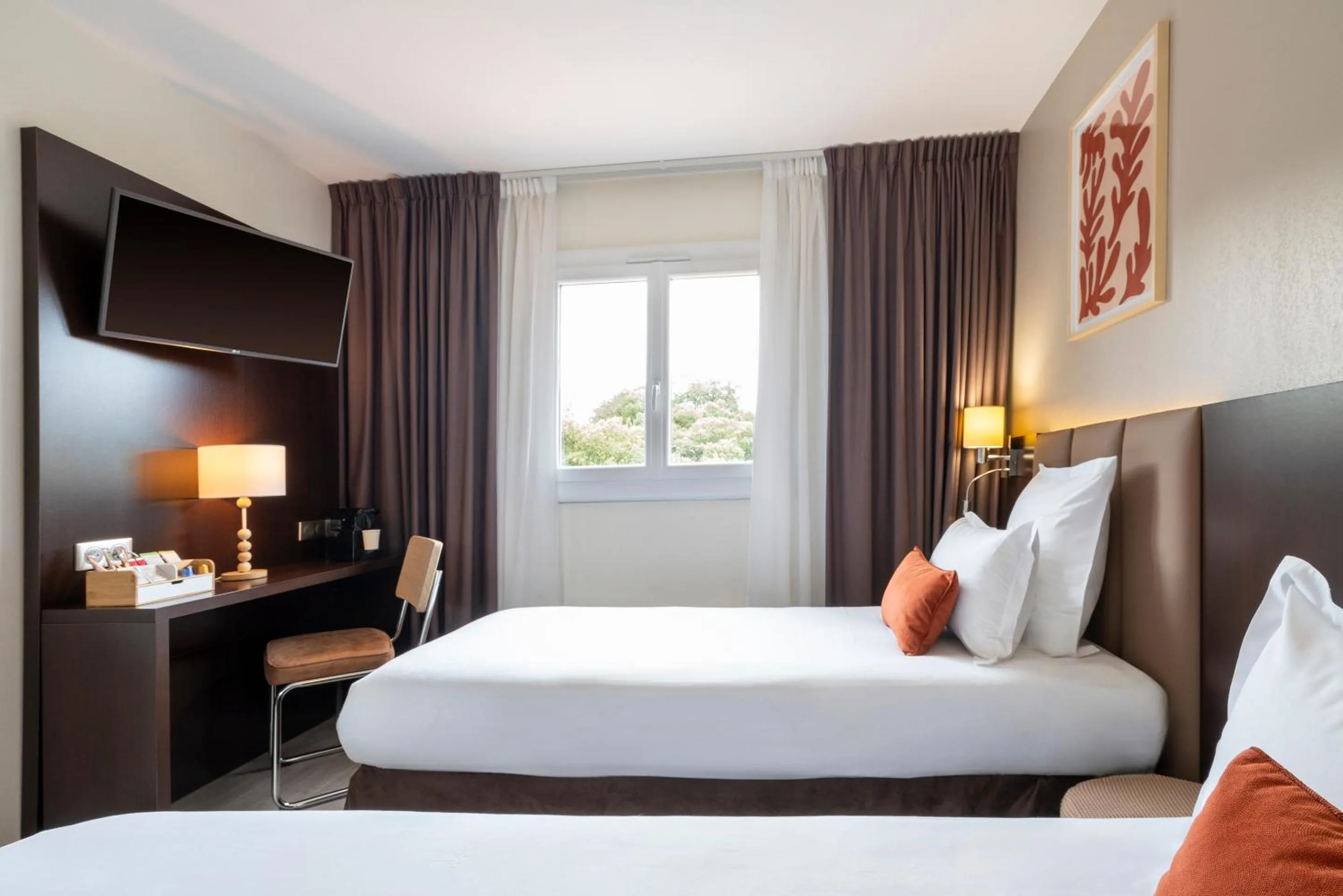 TV and multimedia, Bed in Best Western Terre de Provence