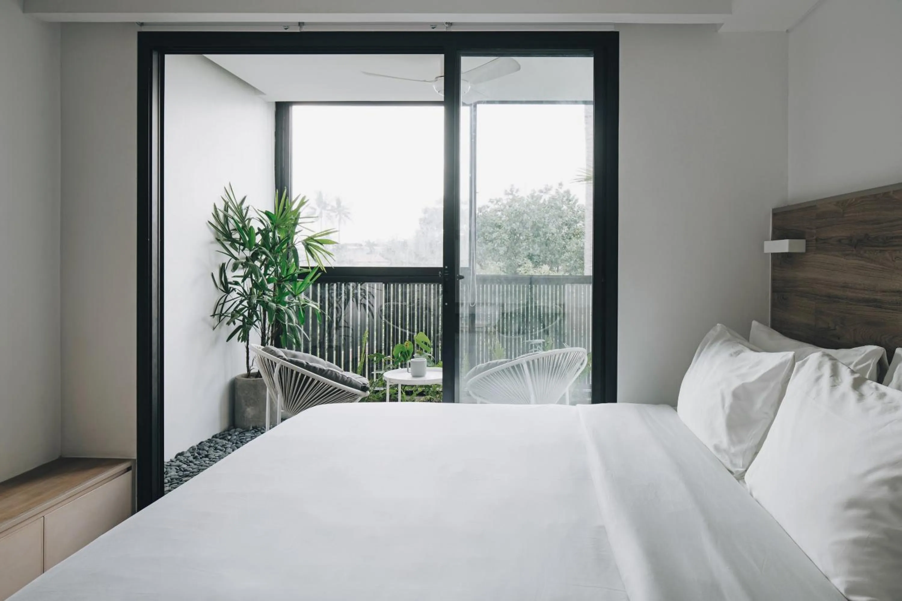 TV and multimedia, Bed in Lloyd's Inn Bali