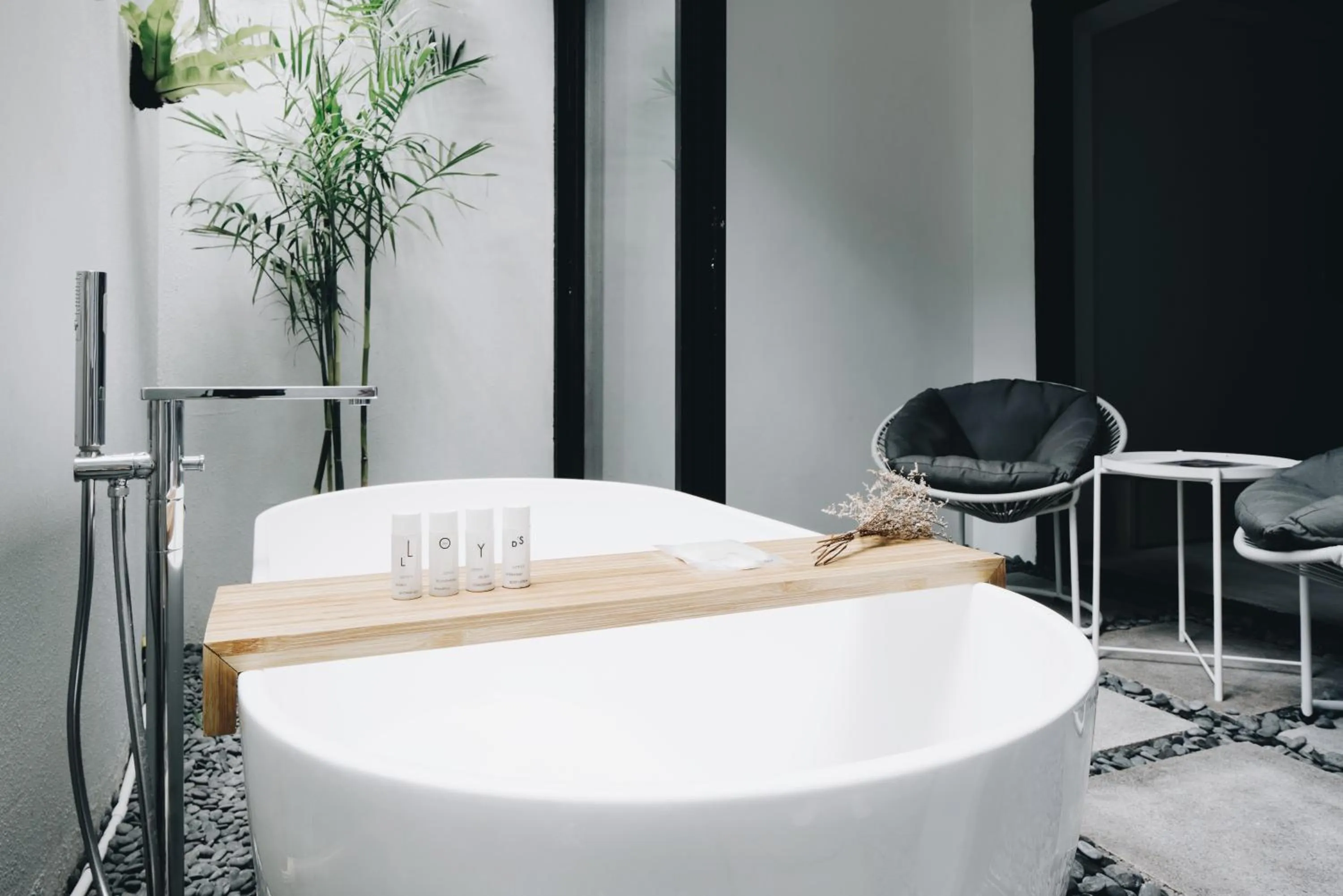 Bathroom in Lloyd's Inn Bali