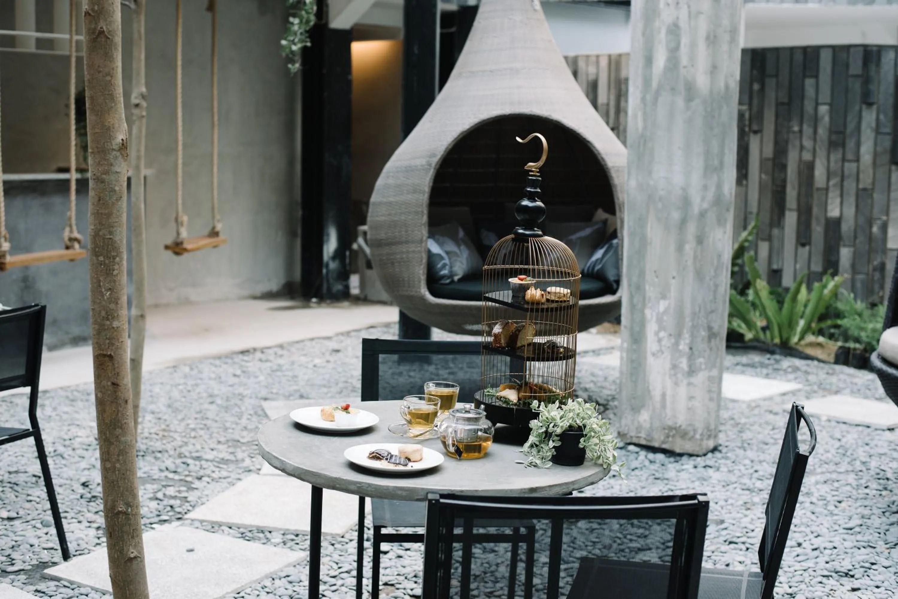 Food and drinks in Lloyd's Inn Bali