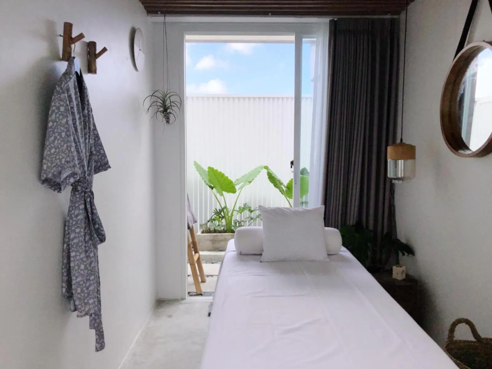 Spa and wellness centre/facilities, Bed in Lloyd's Inn Bali