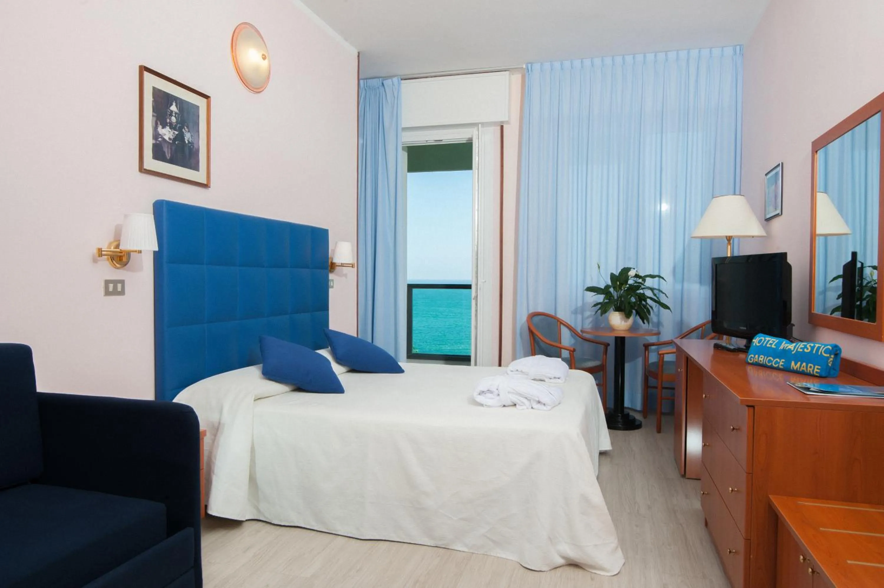 Day in Hotel Majestic