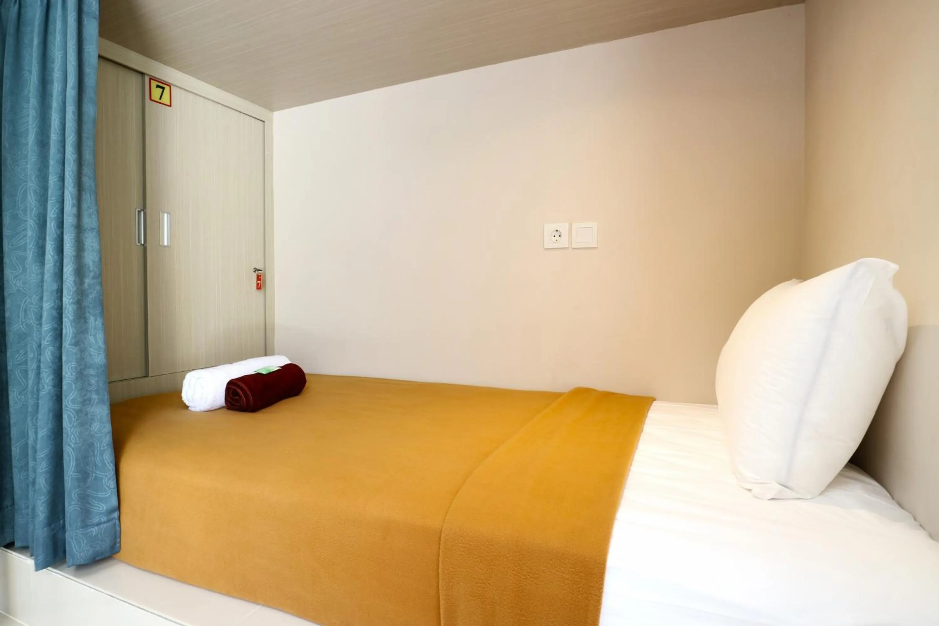 bunk bed, Bed in Taste of Bali Hostel